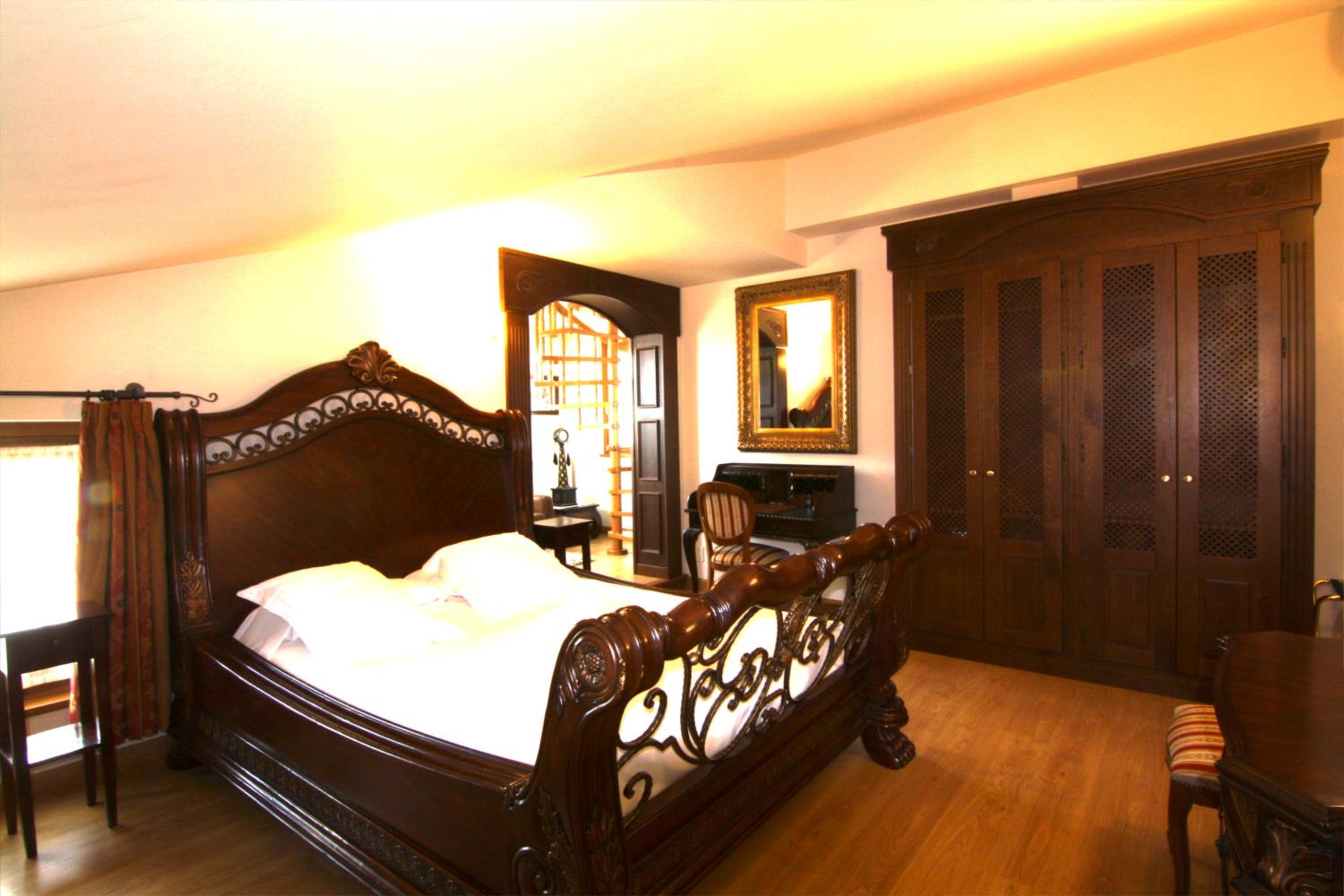 Junior Suite with Spa Bath