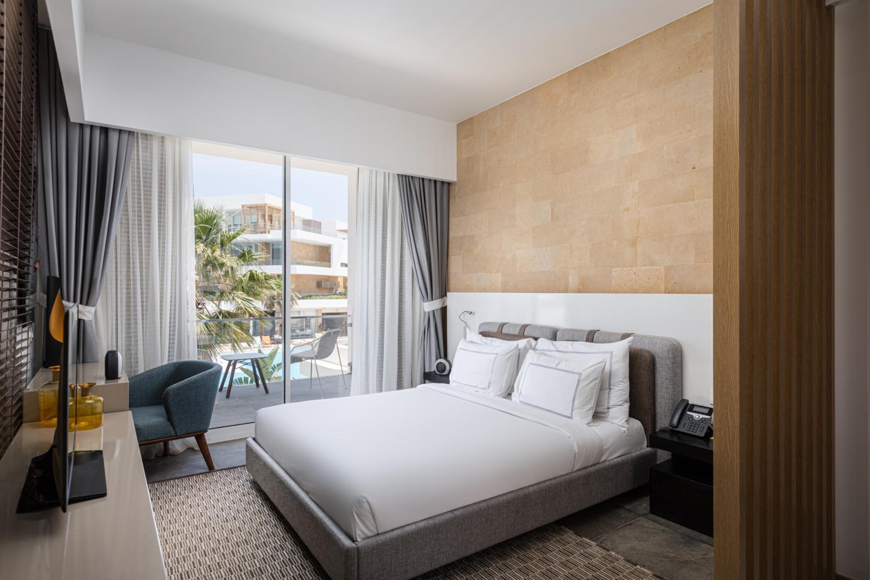 Deluxe Double Room with Pool View