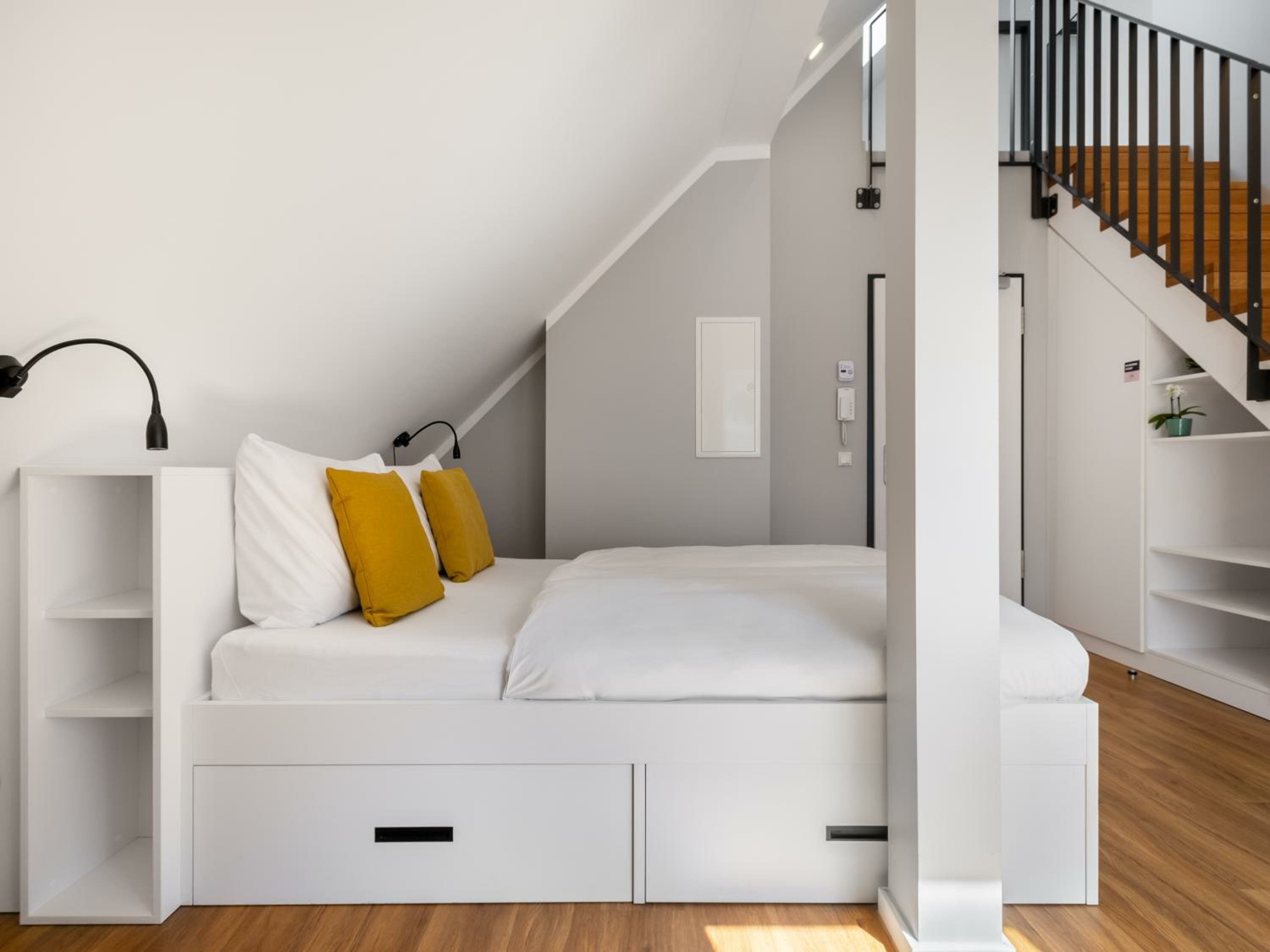 Extra Large Studio with Kitchenette and Sofa Bed - Duplex