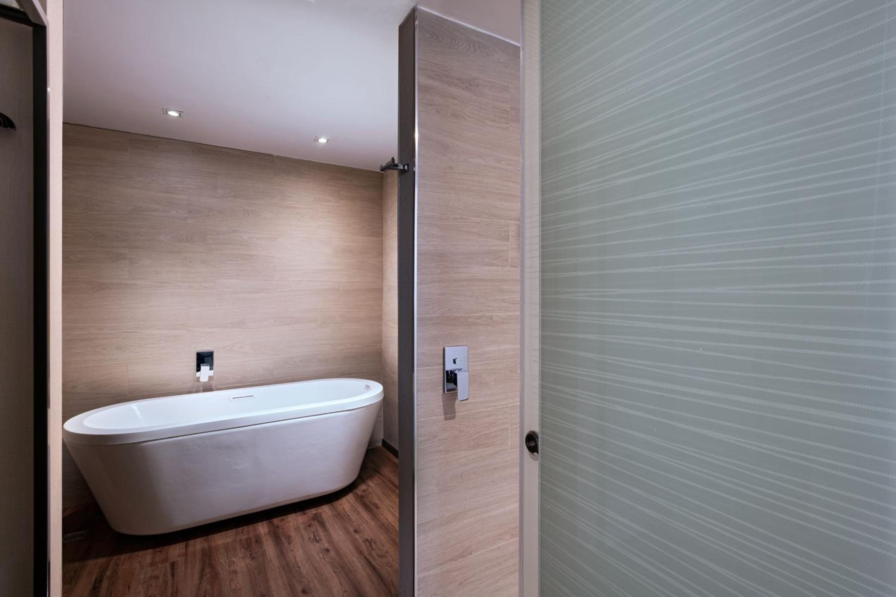 Master Suite, 2 Bedroom Suite