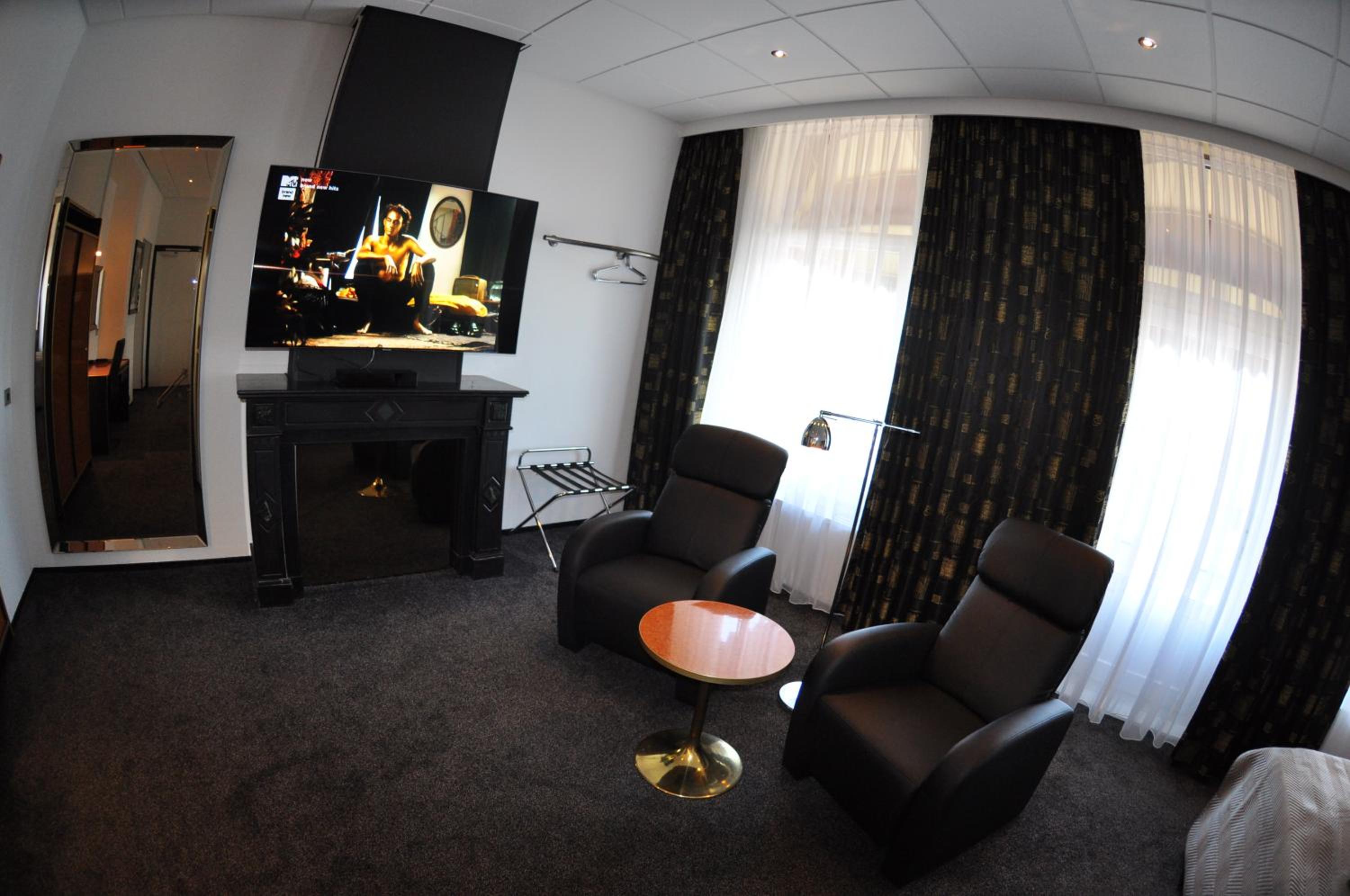 Grand Deluxe Double Room with Balcony