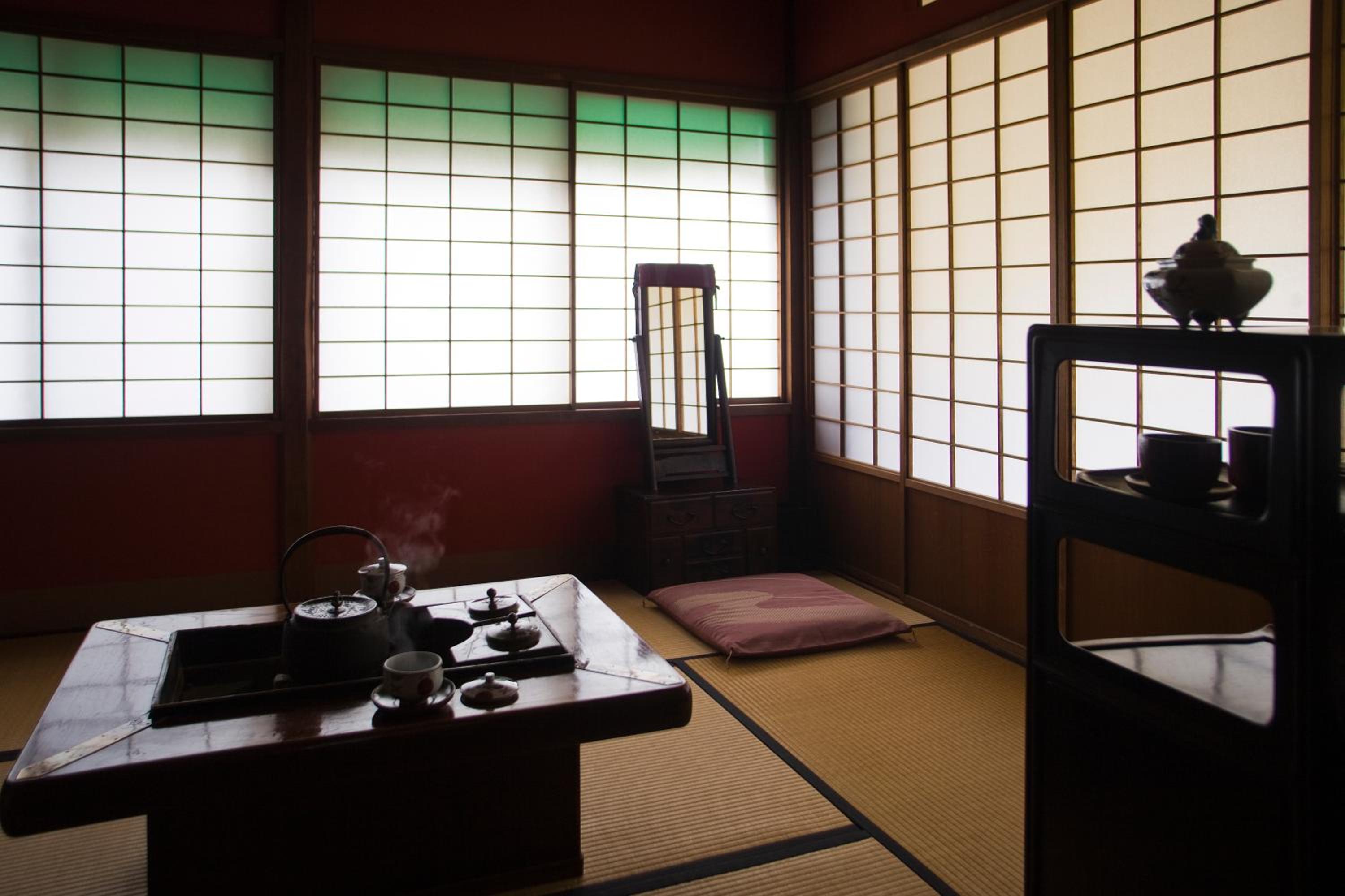 Japanese-Style Deluxe Corner Twin Room with Private Toilet
