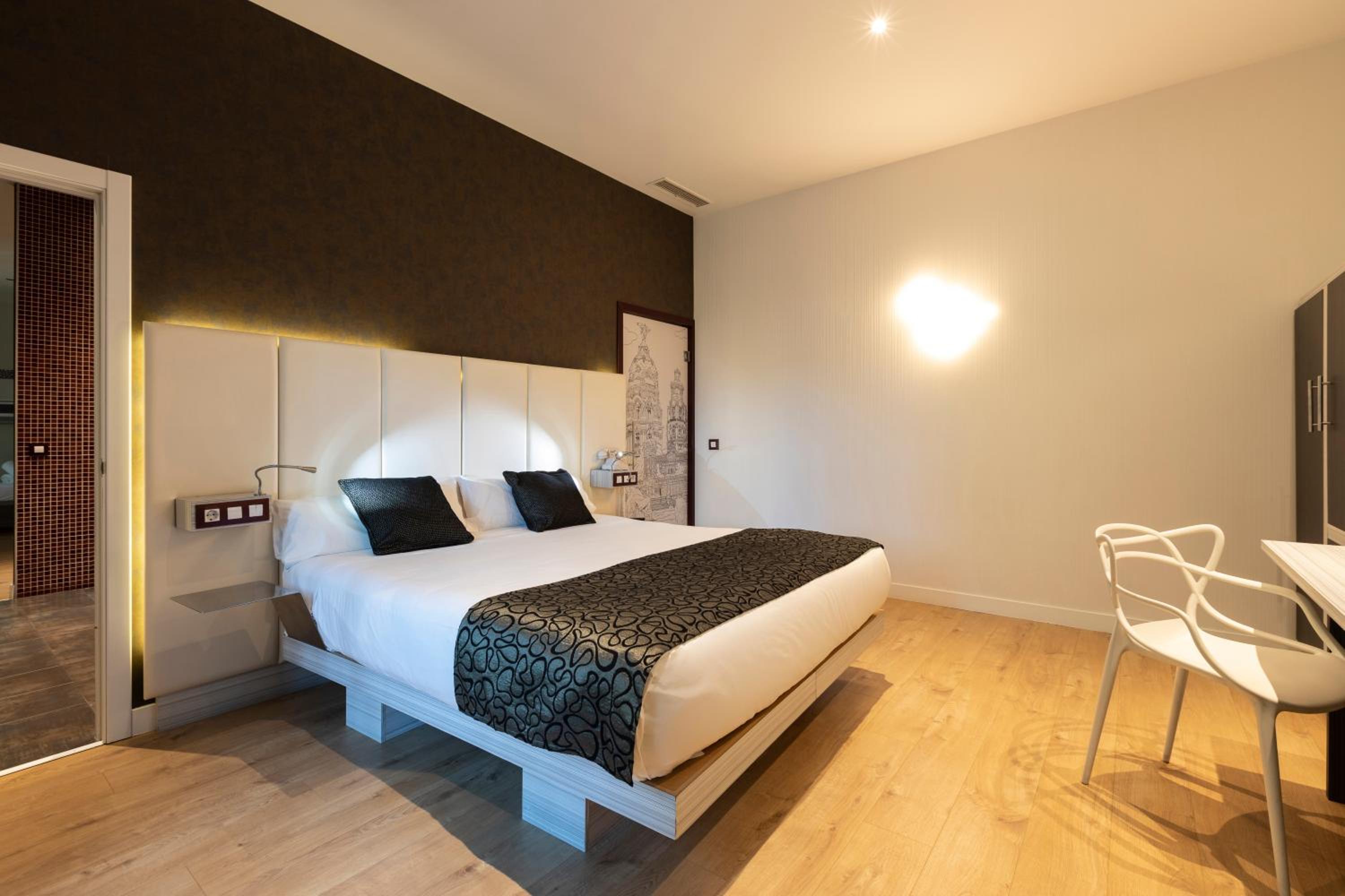 Apartment (6 Adults)