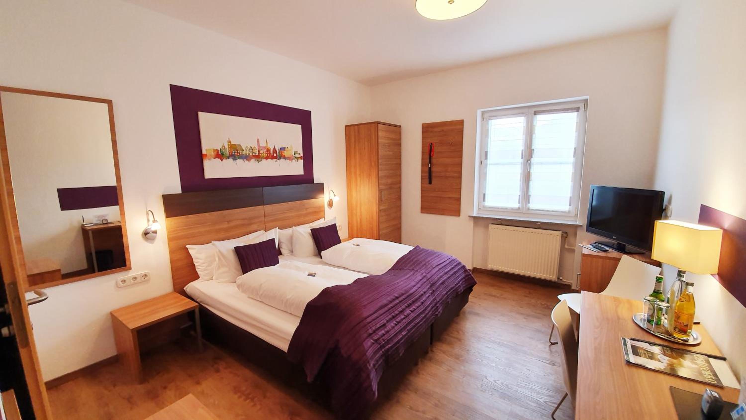 Double or Twin Room with Bathroom