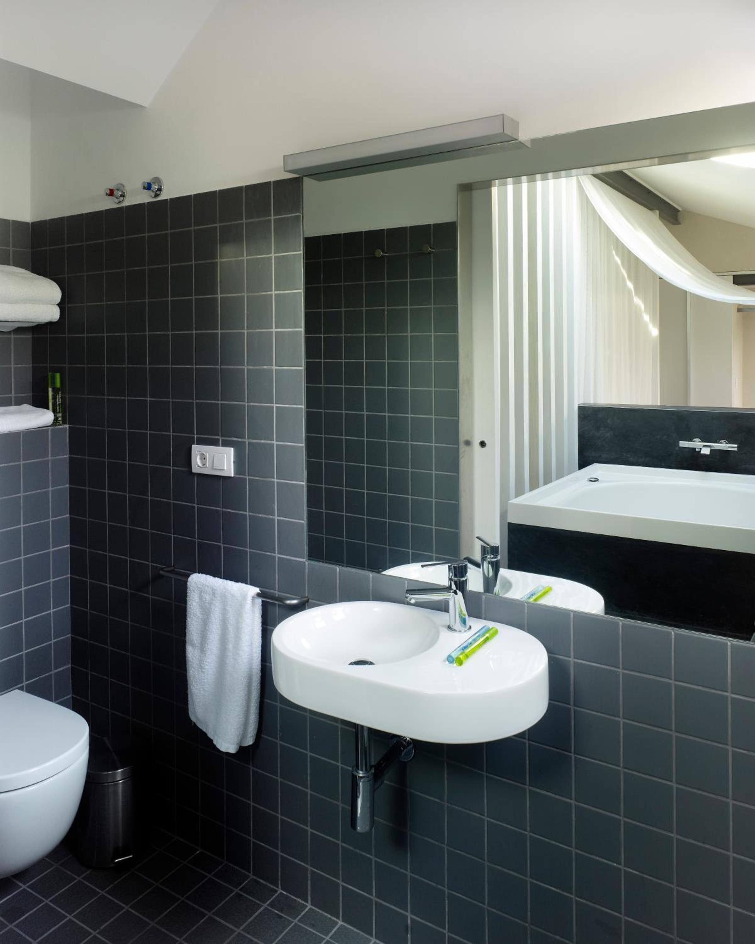 Deluxe Double Room with Bath