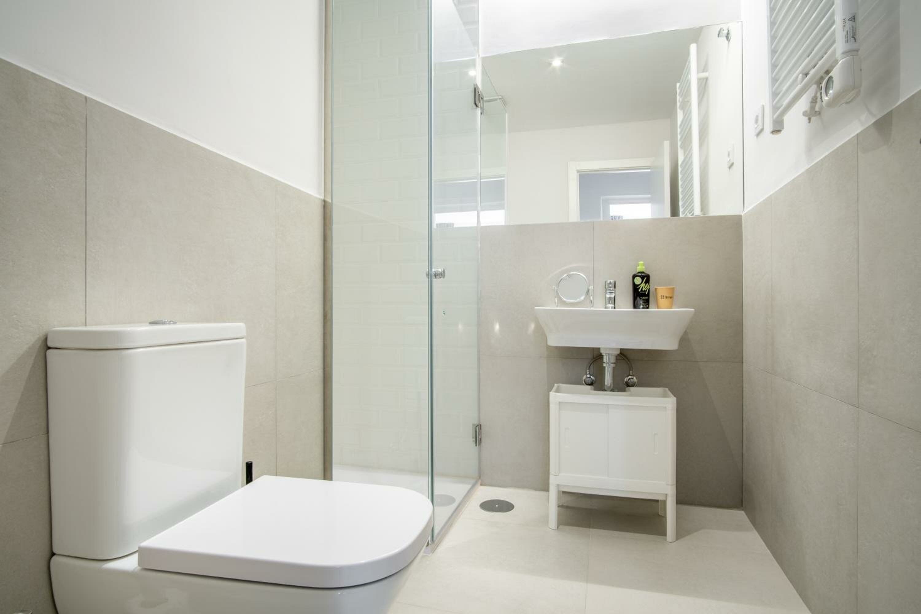 One-Bedroom Apartment with Balcony