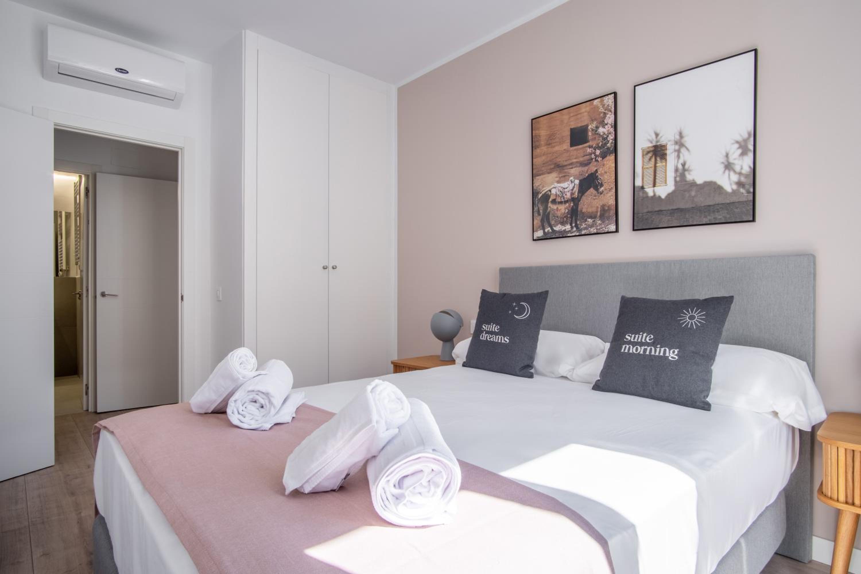 One-Bedroom Apartment with Balcony