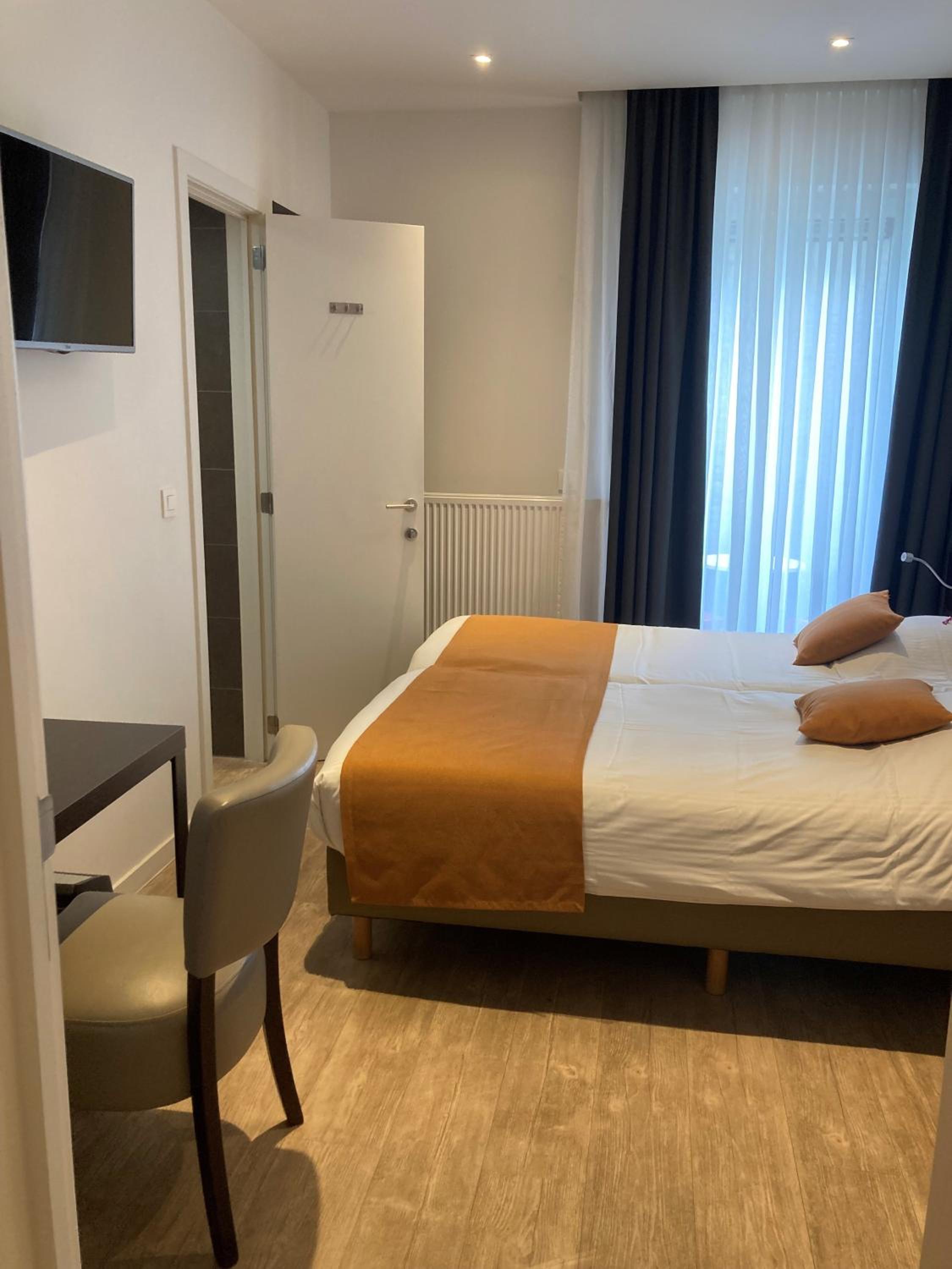 Two-Bedroom Suite