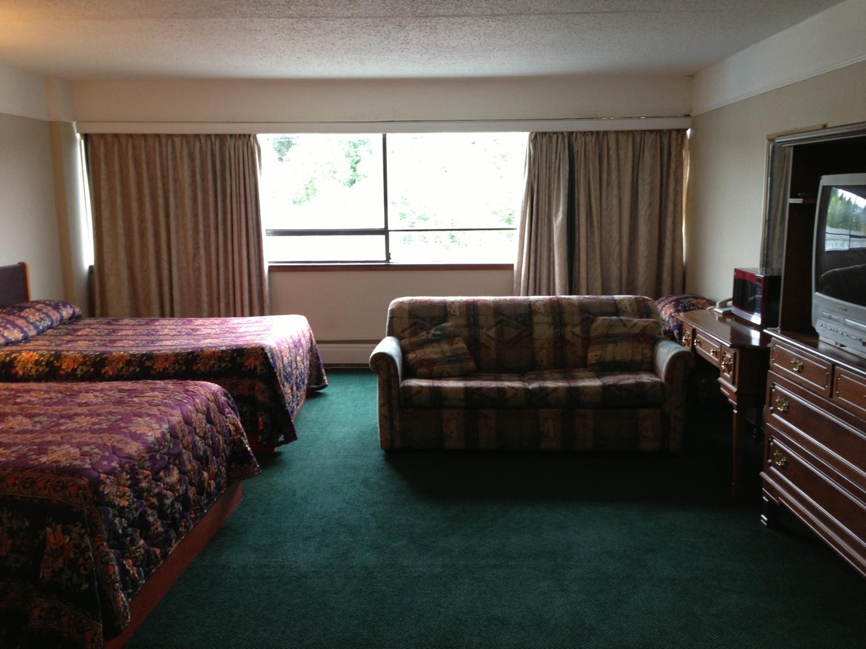 Nonsmoking Suite