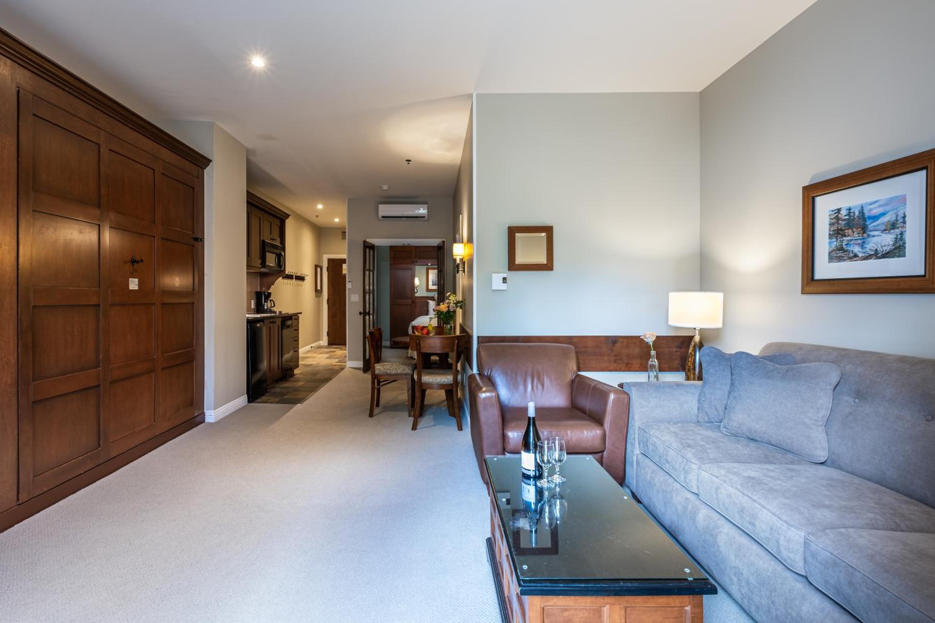 One-Bedroom Family Suite