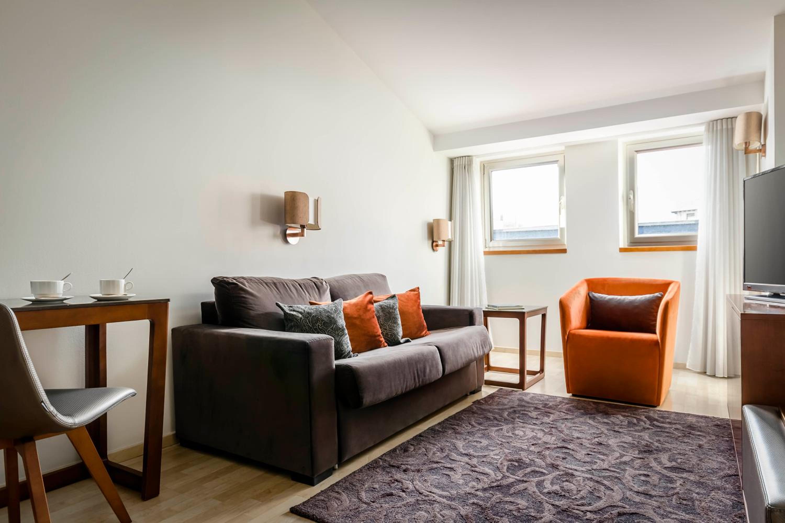 Junior Suite (2 Adults + 2 Children)