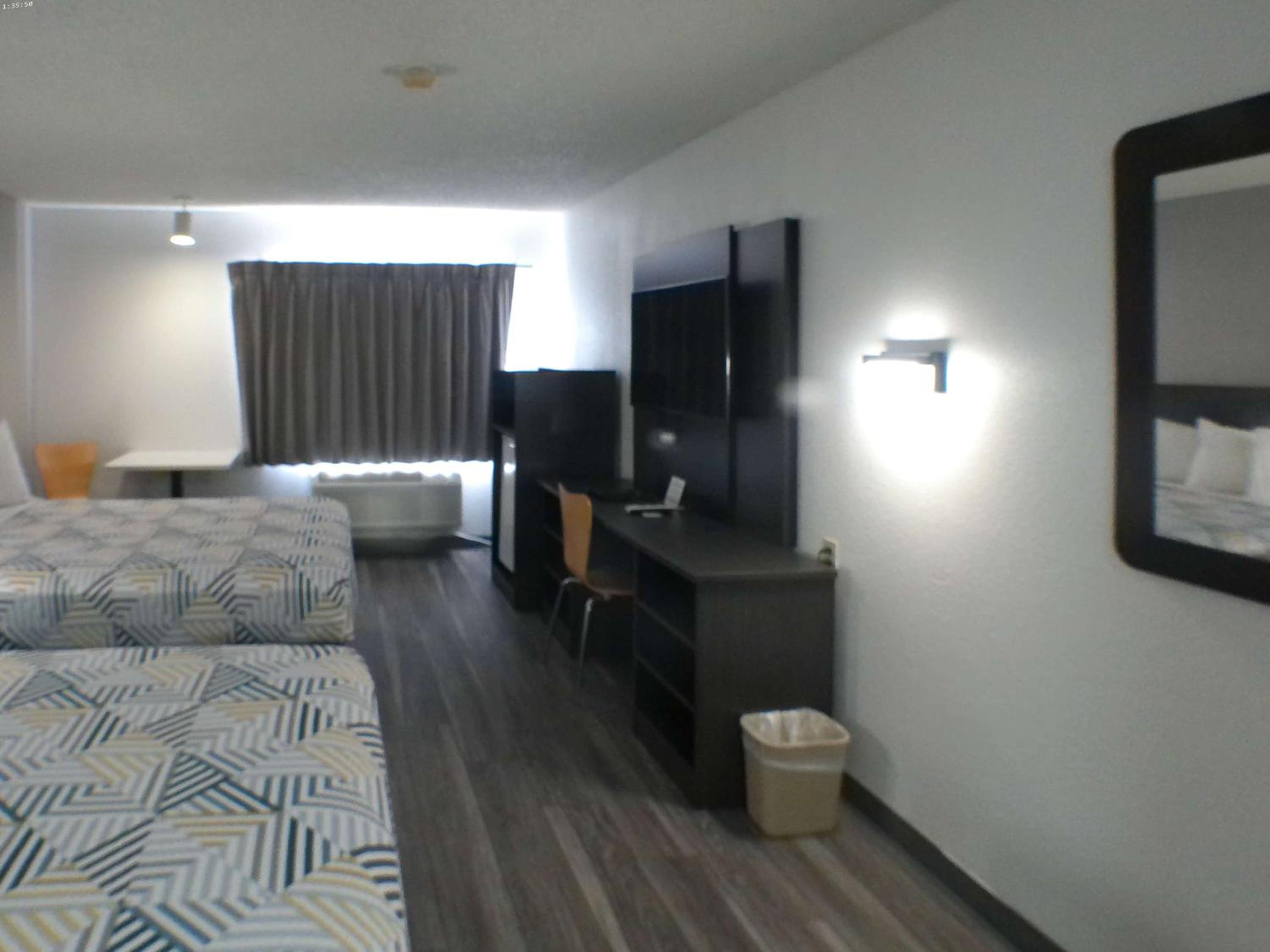 Queen Room with Two Queen Beds - Disability Access - Non-Smoking