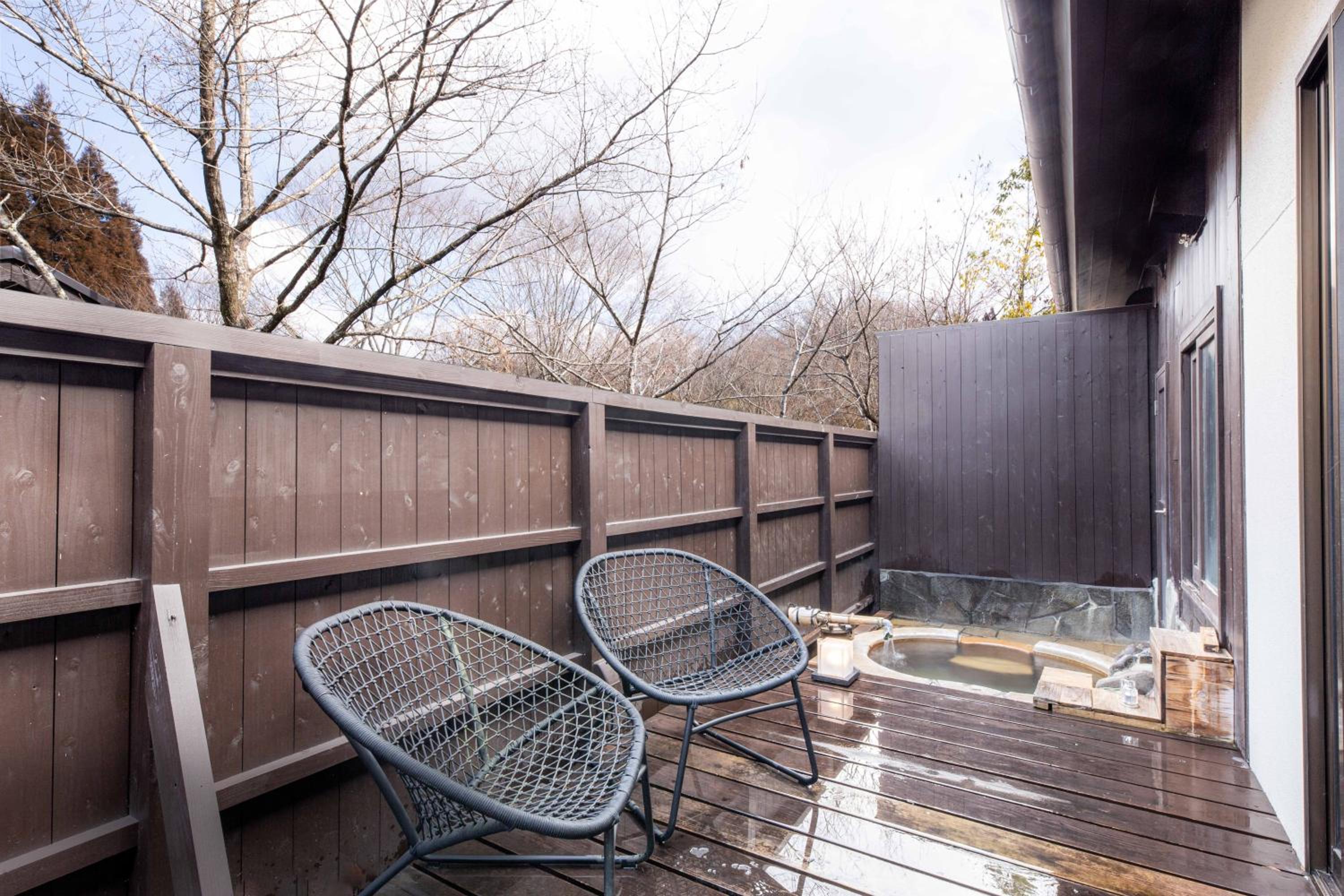 Twin Room with Tatami Area with Open-Air Bath and Indoor Bath (40㎡)