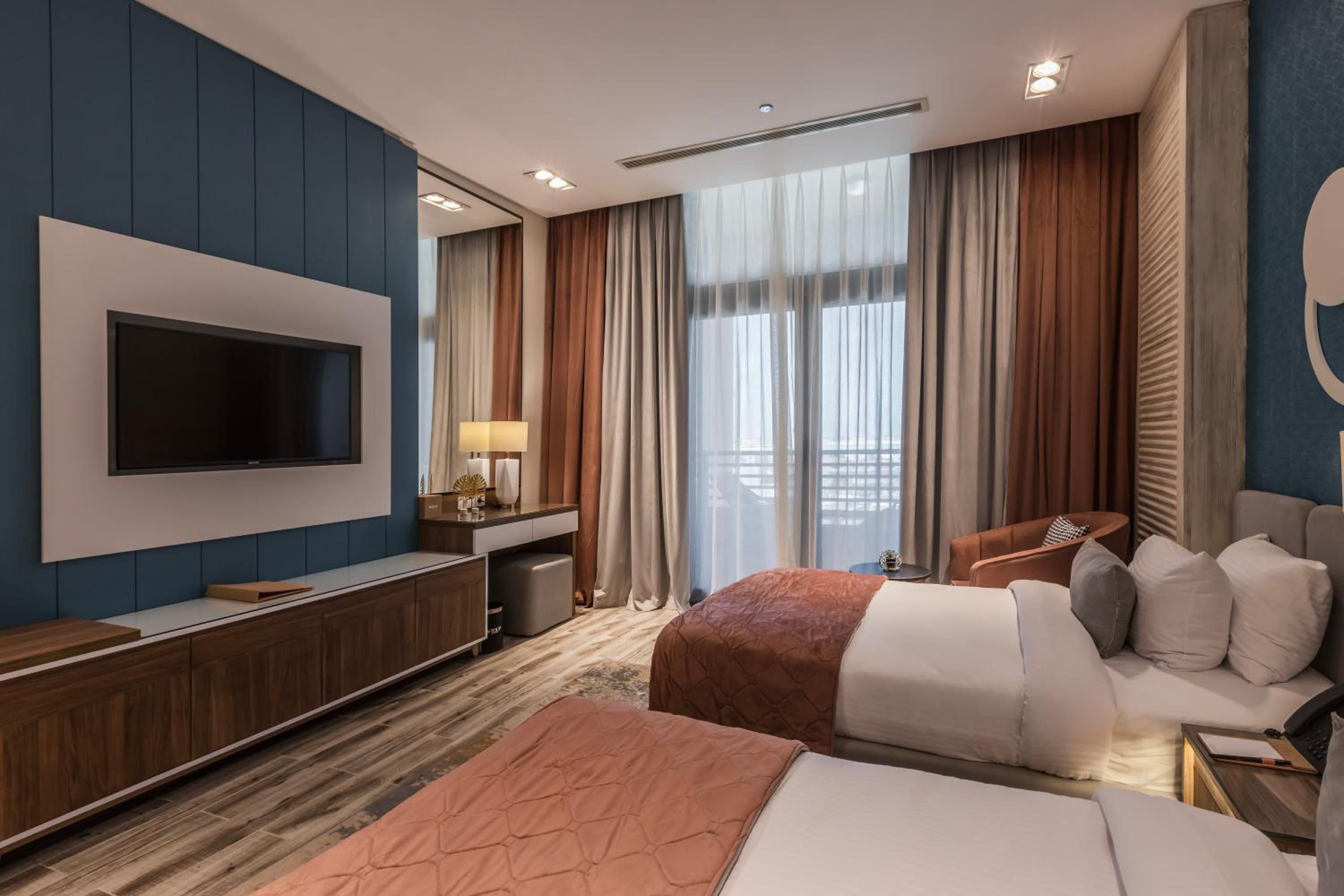 Deluxe Room Lake View