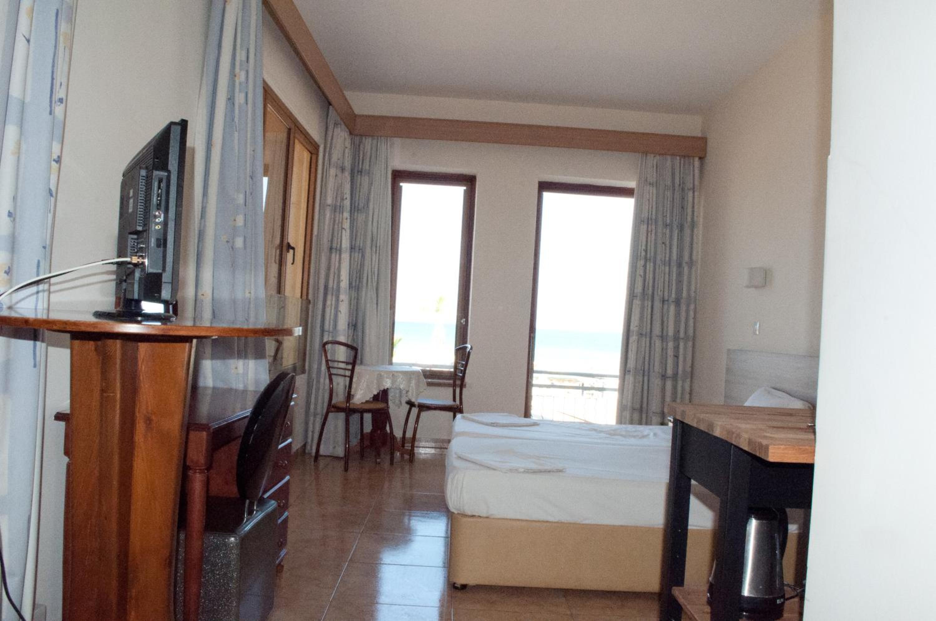 Deluxe Double or Twin Room with Sea View