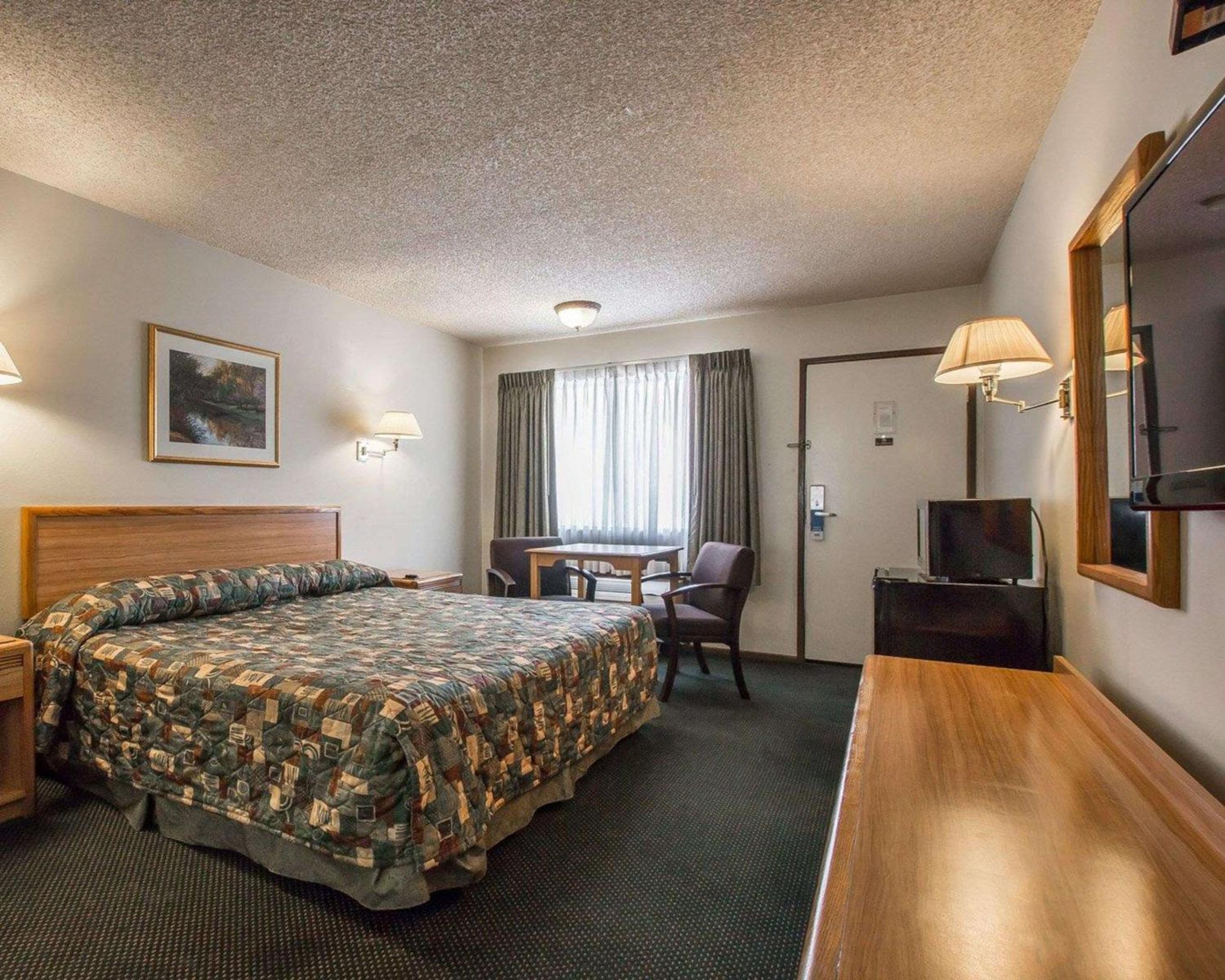 King Room - Non-Smoking