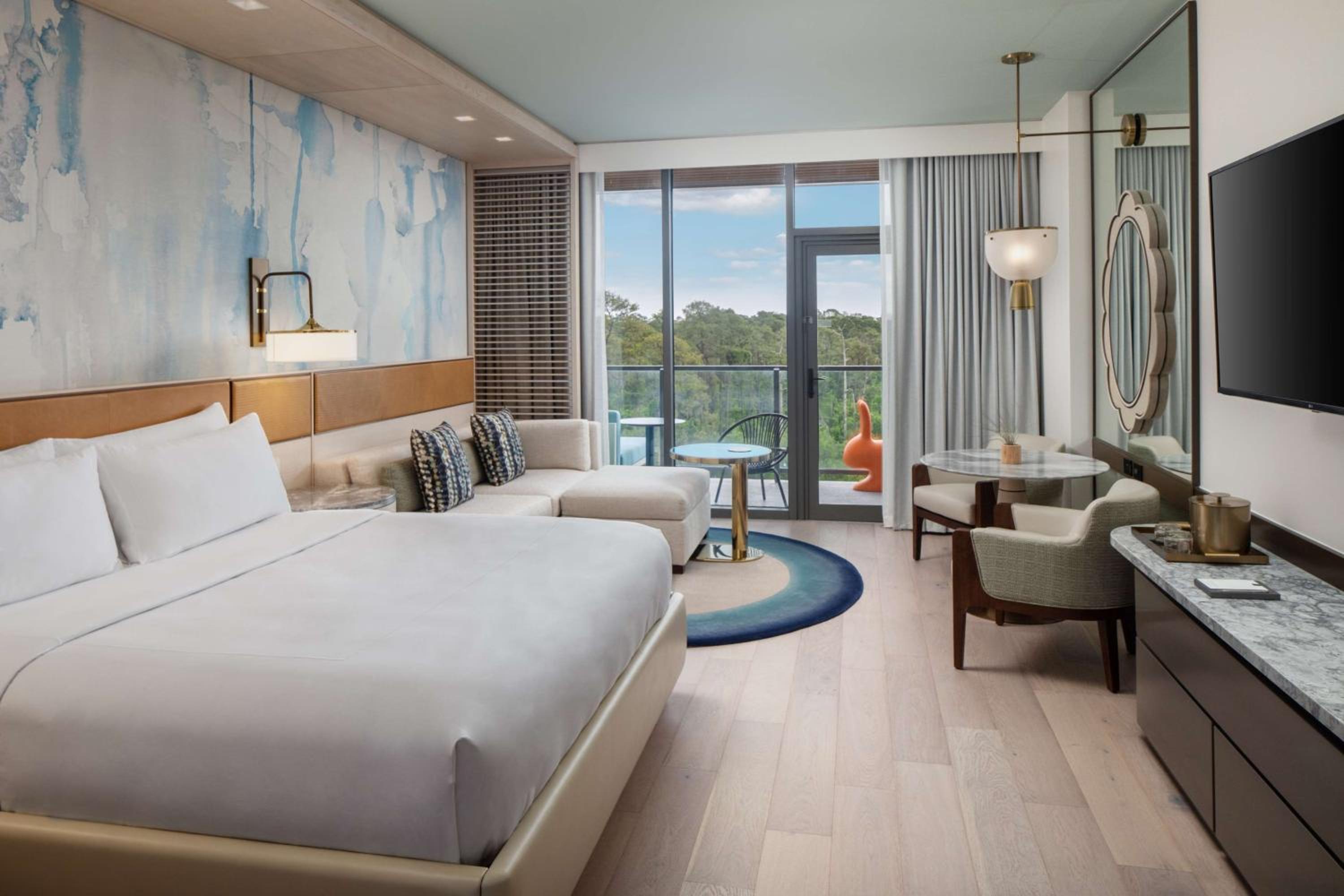 Deluxe King Room with Balcony