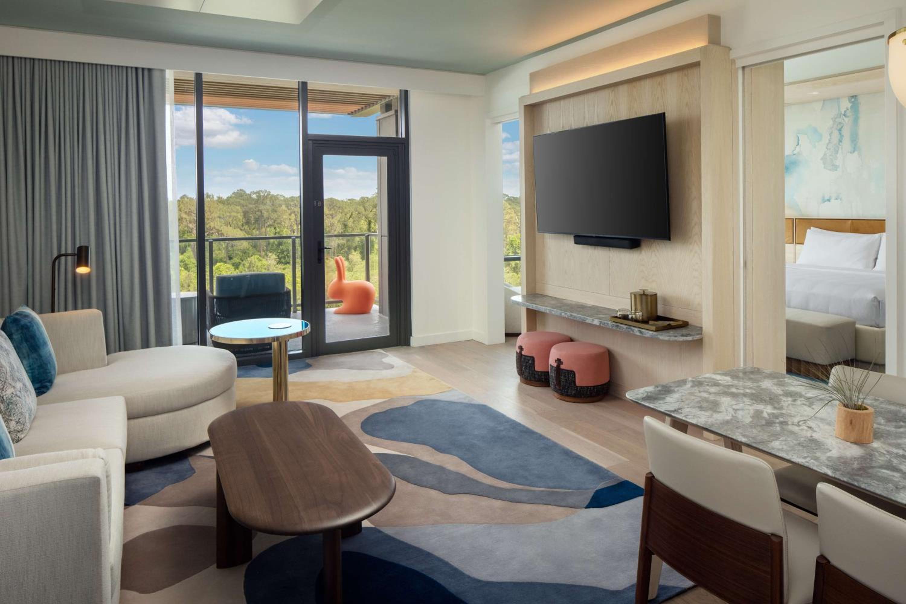 One-Bedroom Suite with Balcony