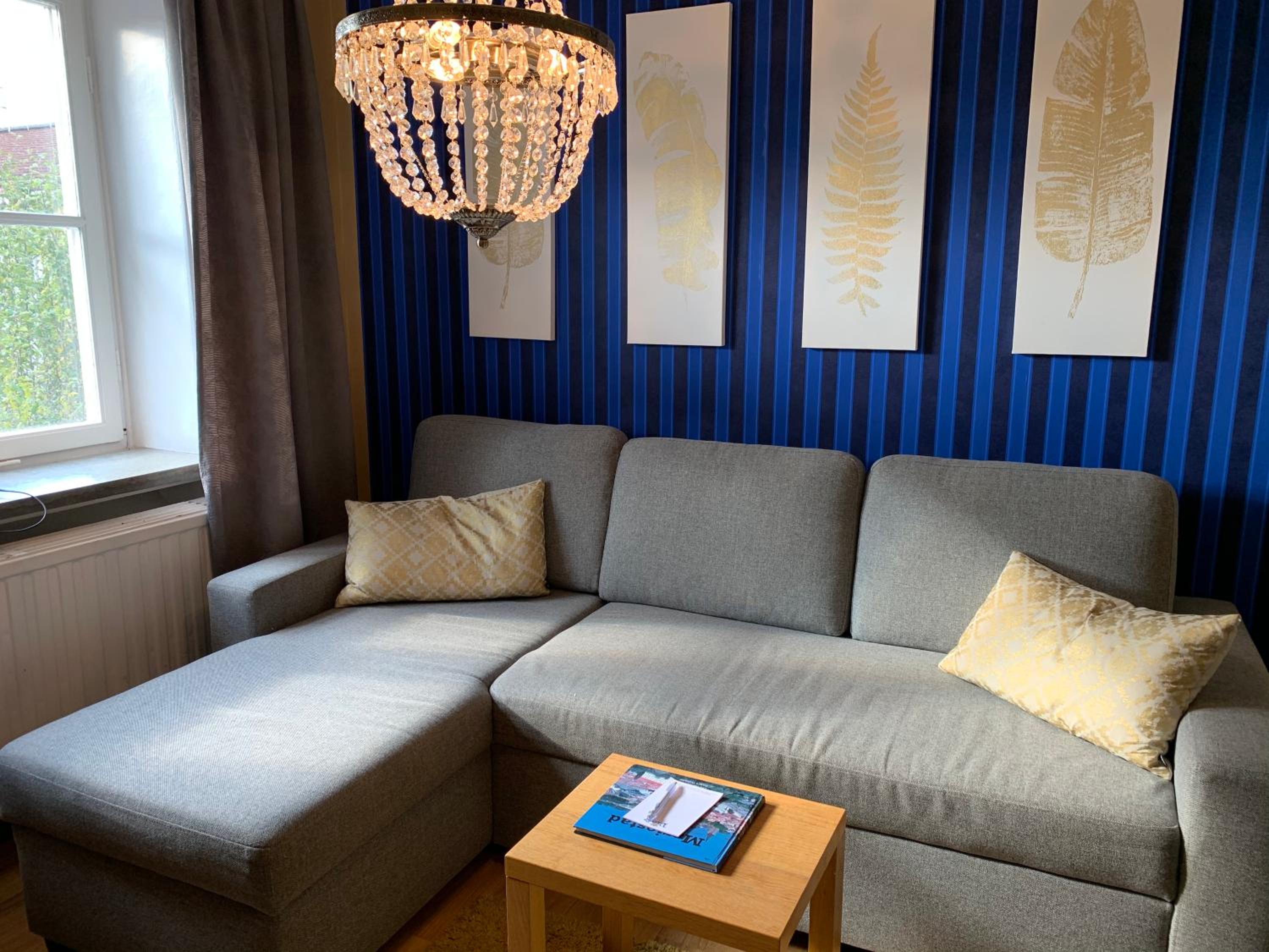 One-Bedroom King Suite