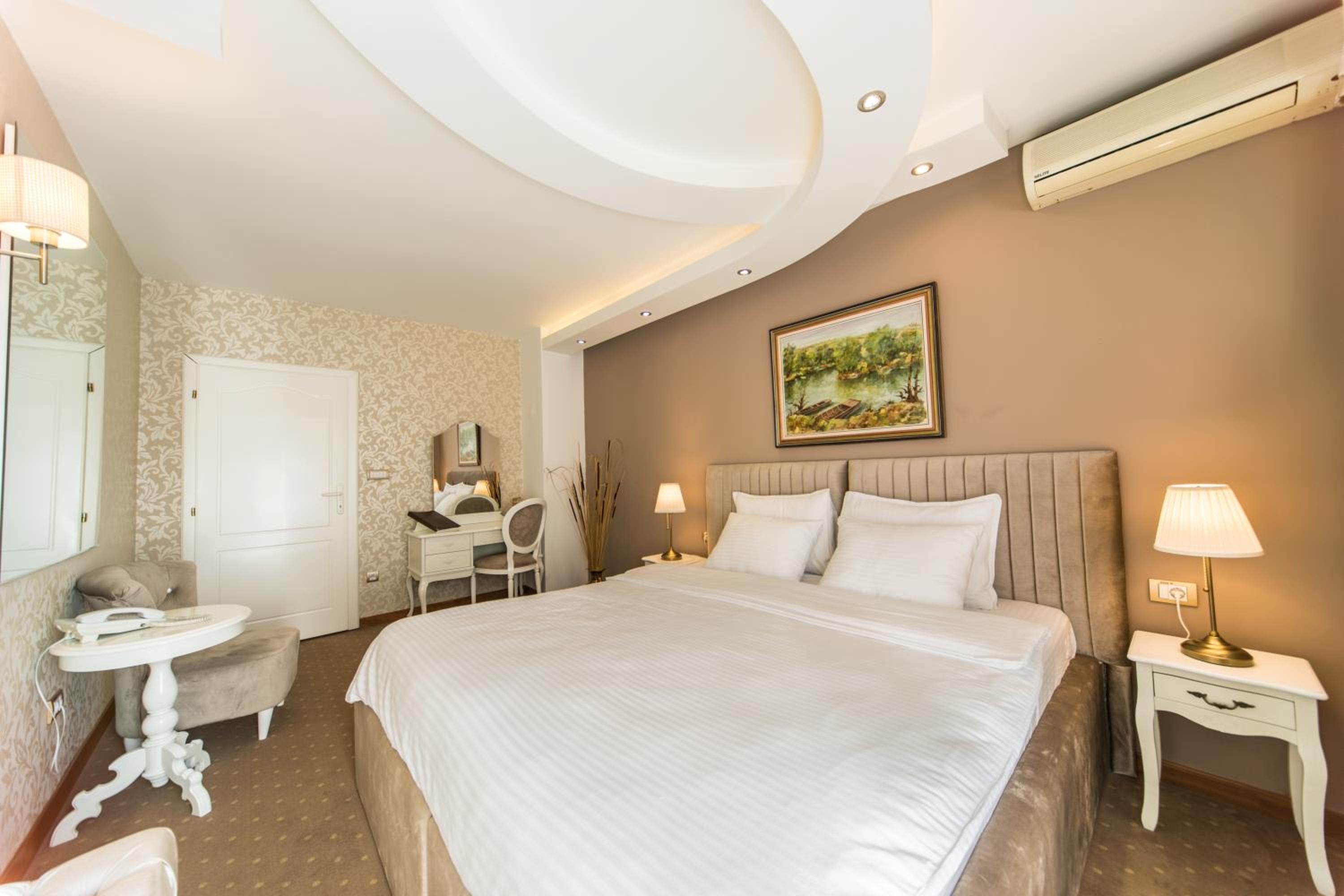 Superior One-Bedroom Suite