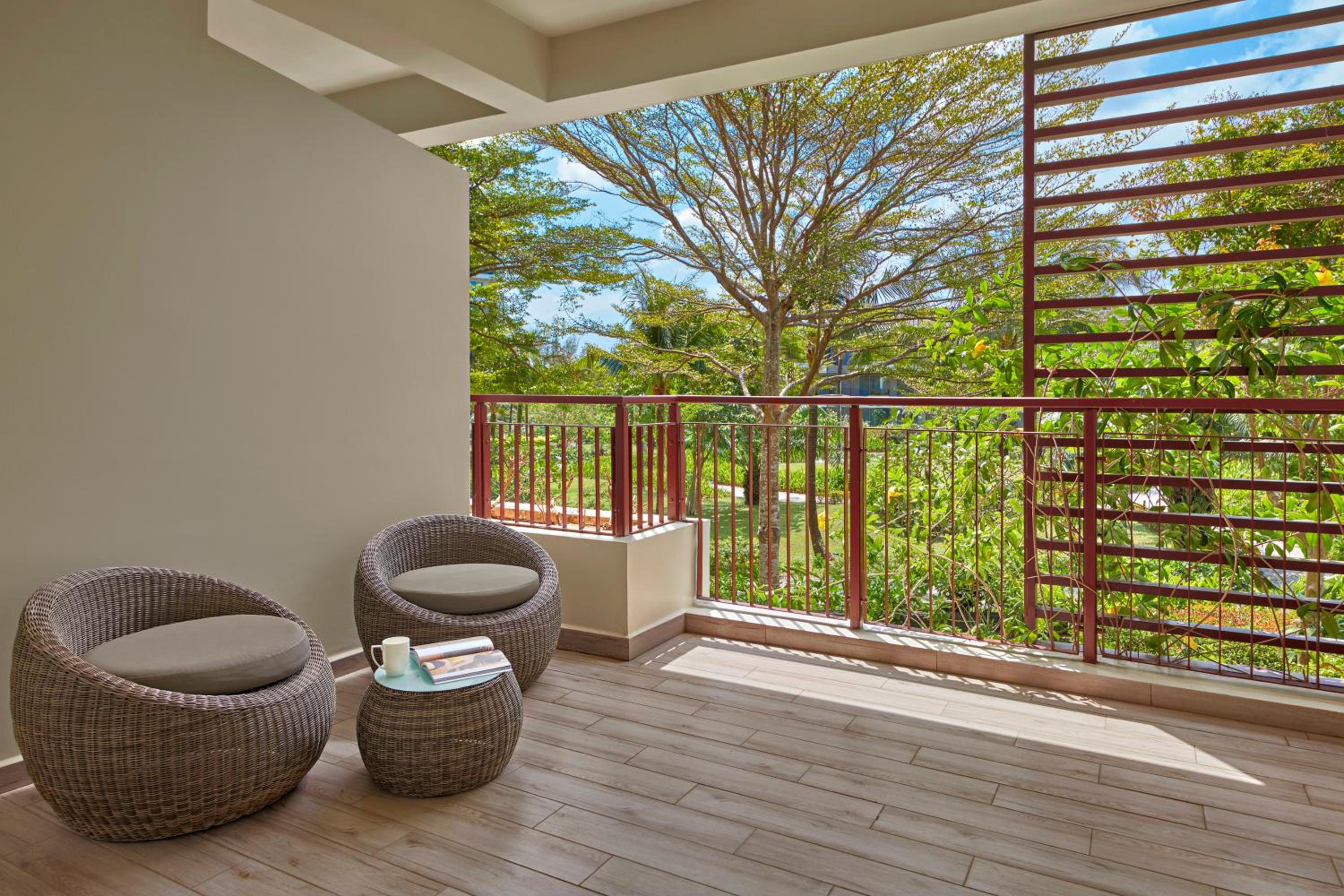 Superior Room with Pool Access