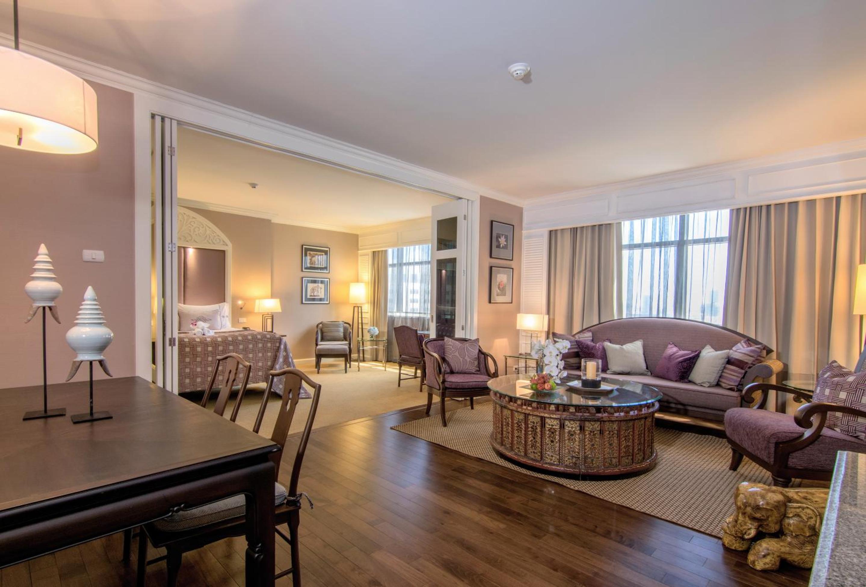 Honeymoon Suite