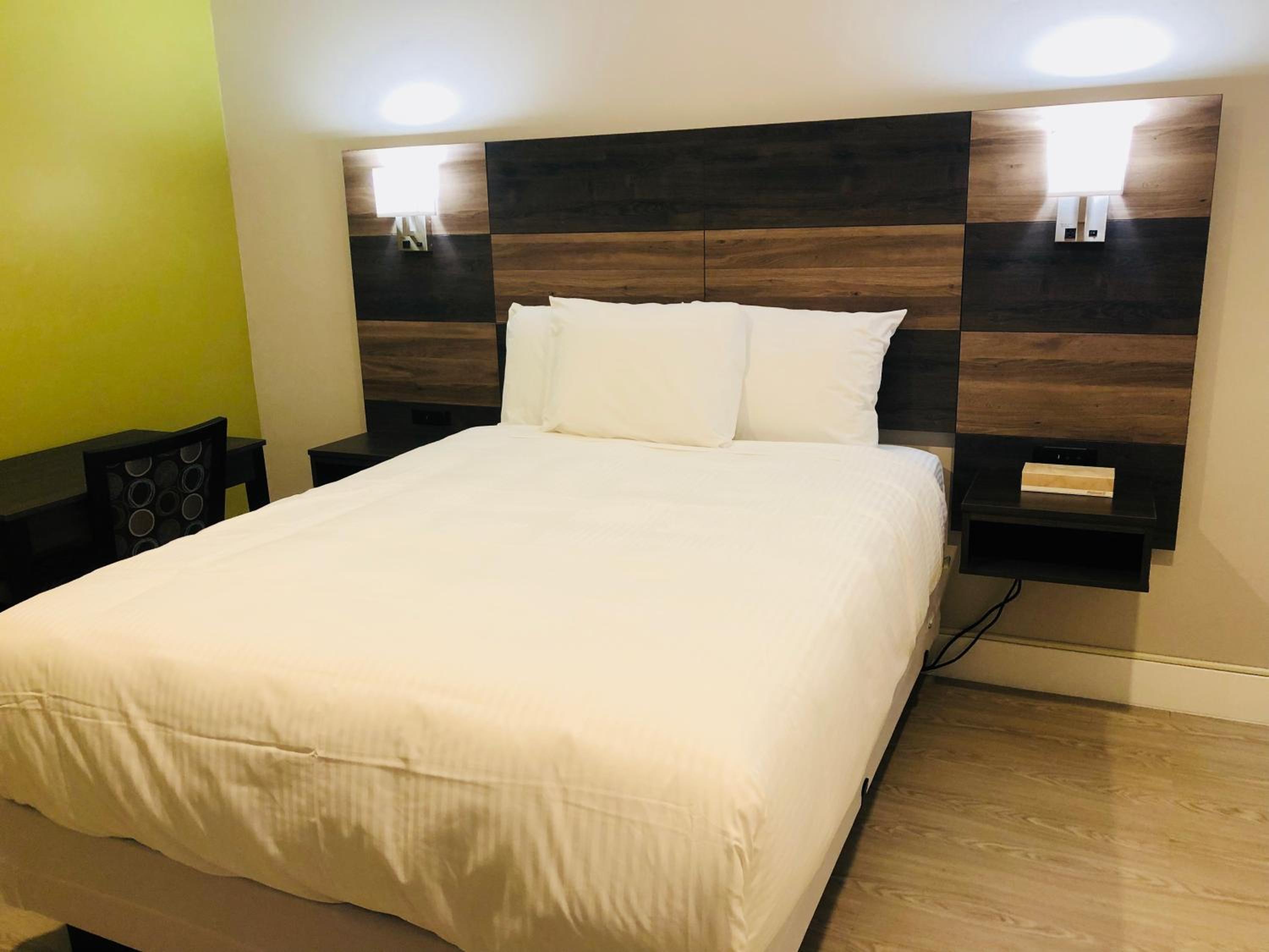 Queen Room with Shared Bathroom