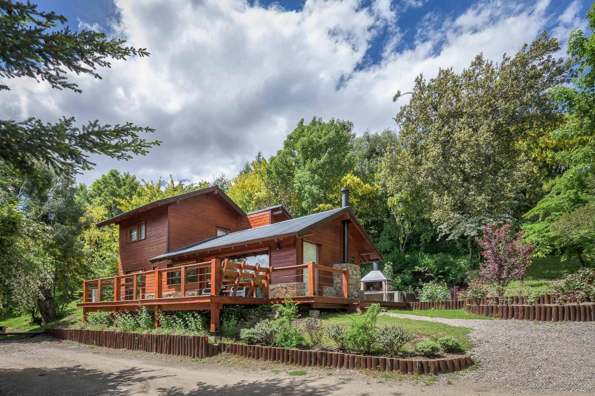Deluxe Bungalow with Garden View