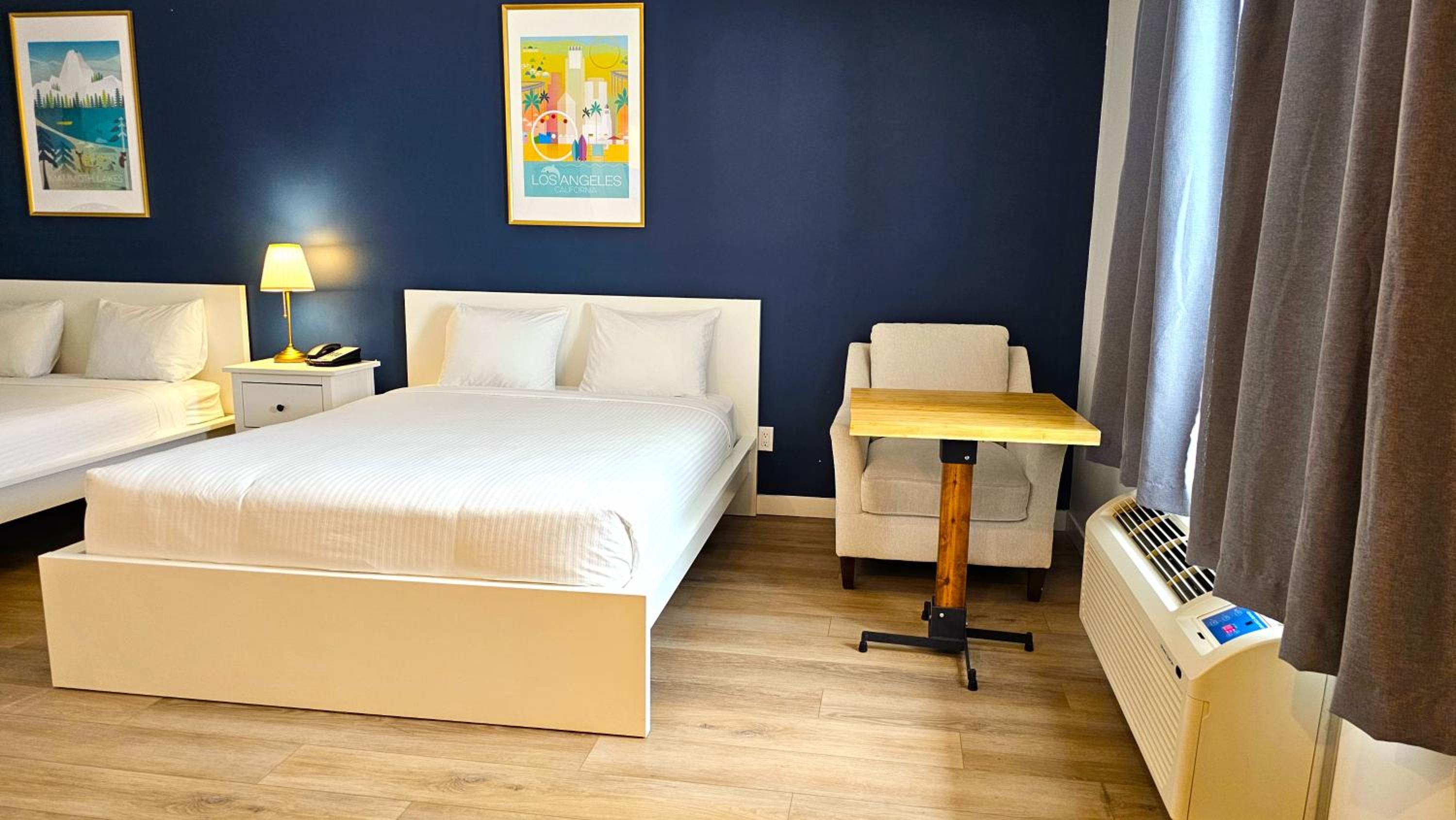 Standard Queen Room with Kitchen