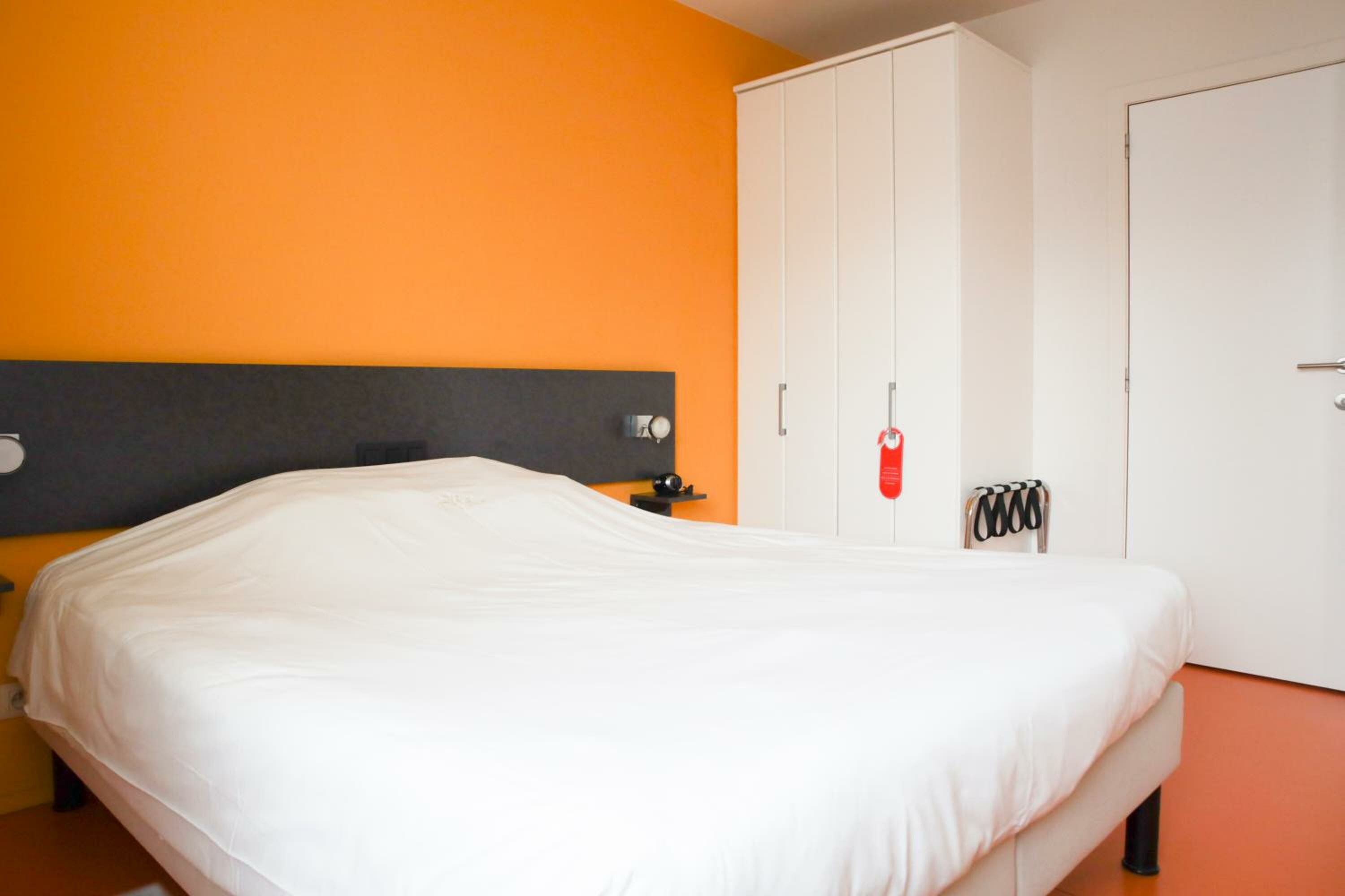 One-Bedroom Apartment (4 Adults)
