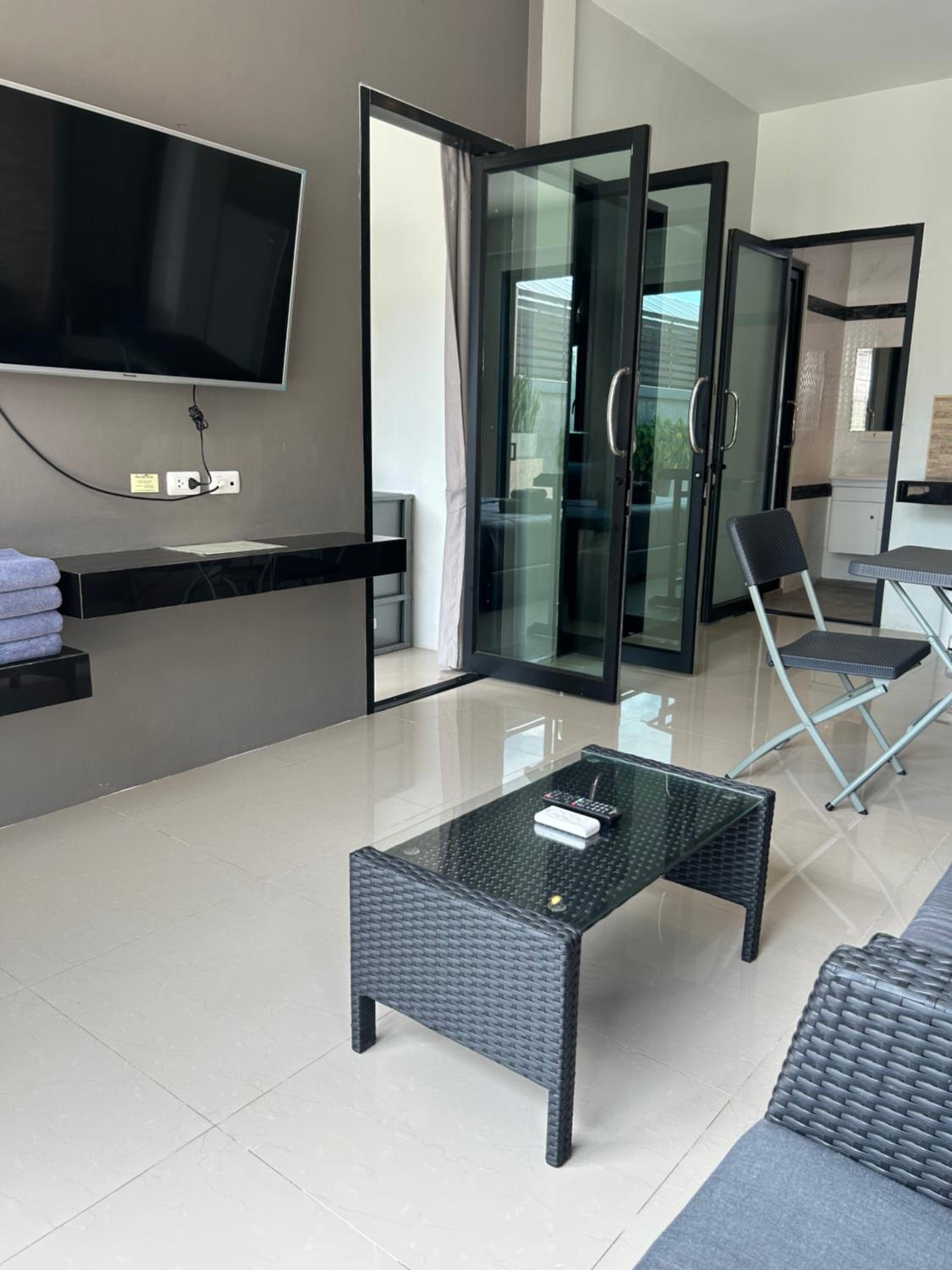 Quadruple Room with Private Bathroom