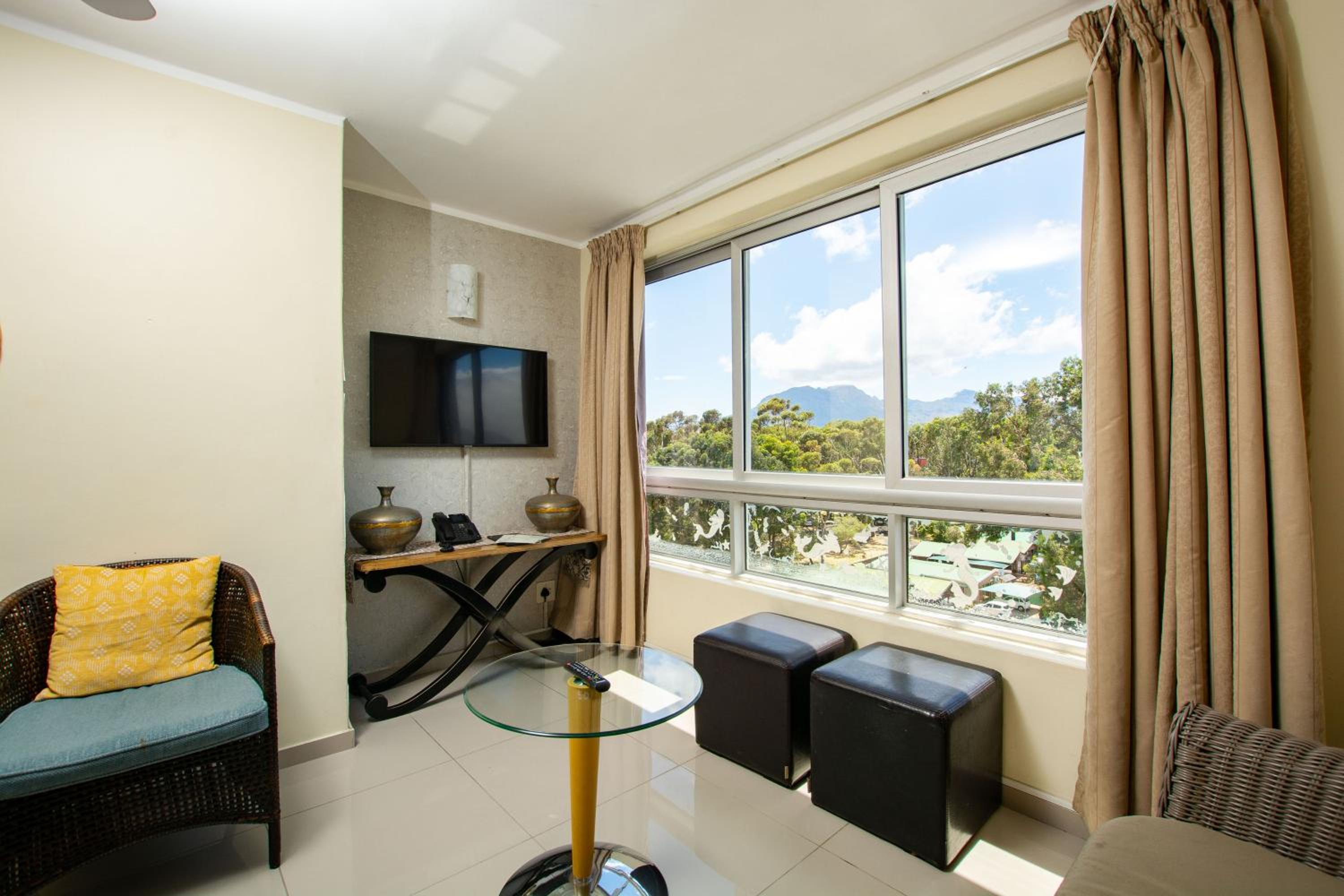 Family Room with Mountain View