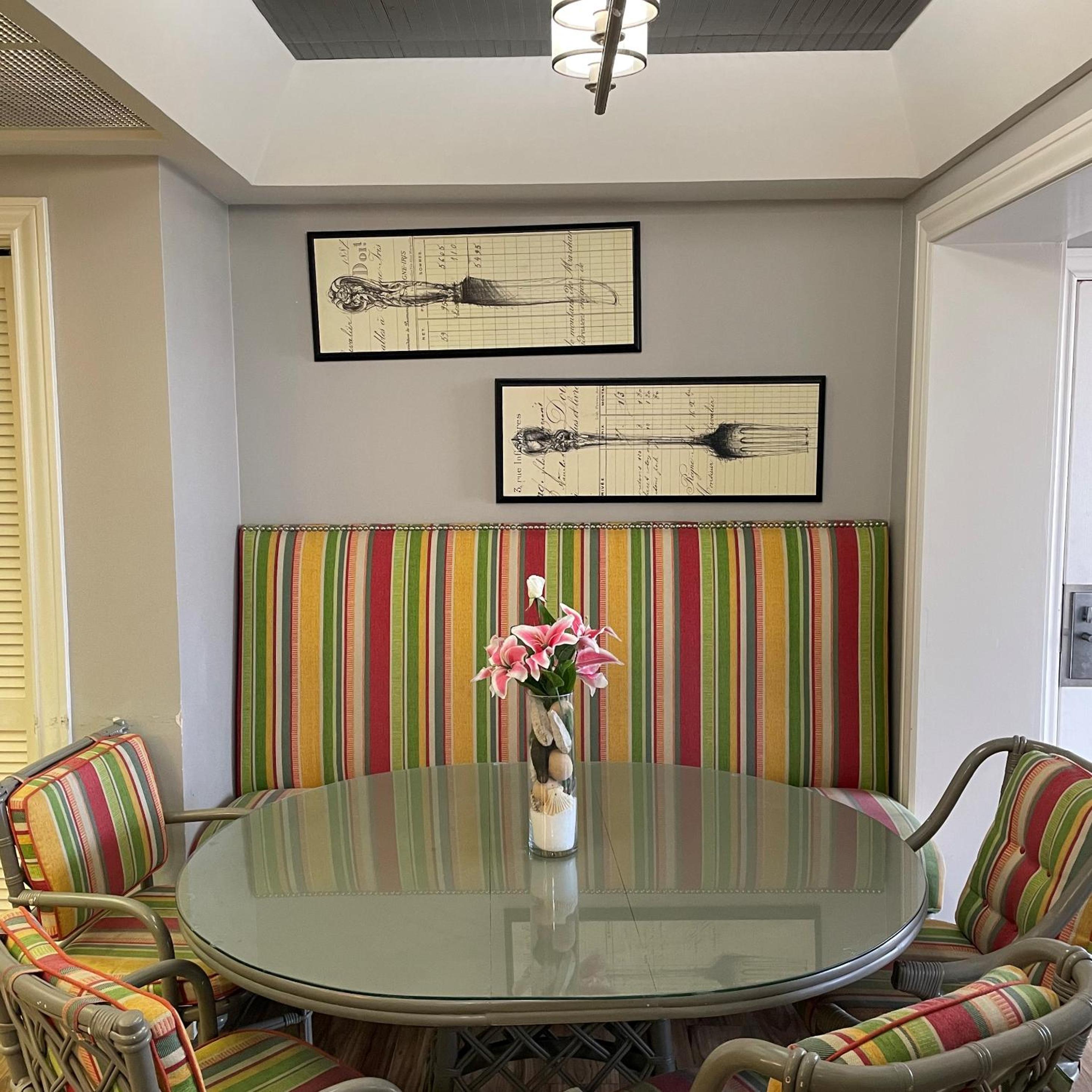 One-Bedroom Apartment with Ocean View - Upstairs