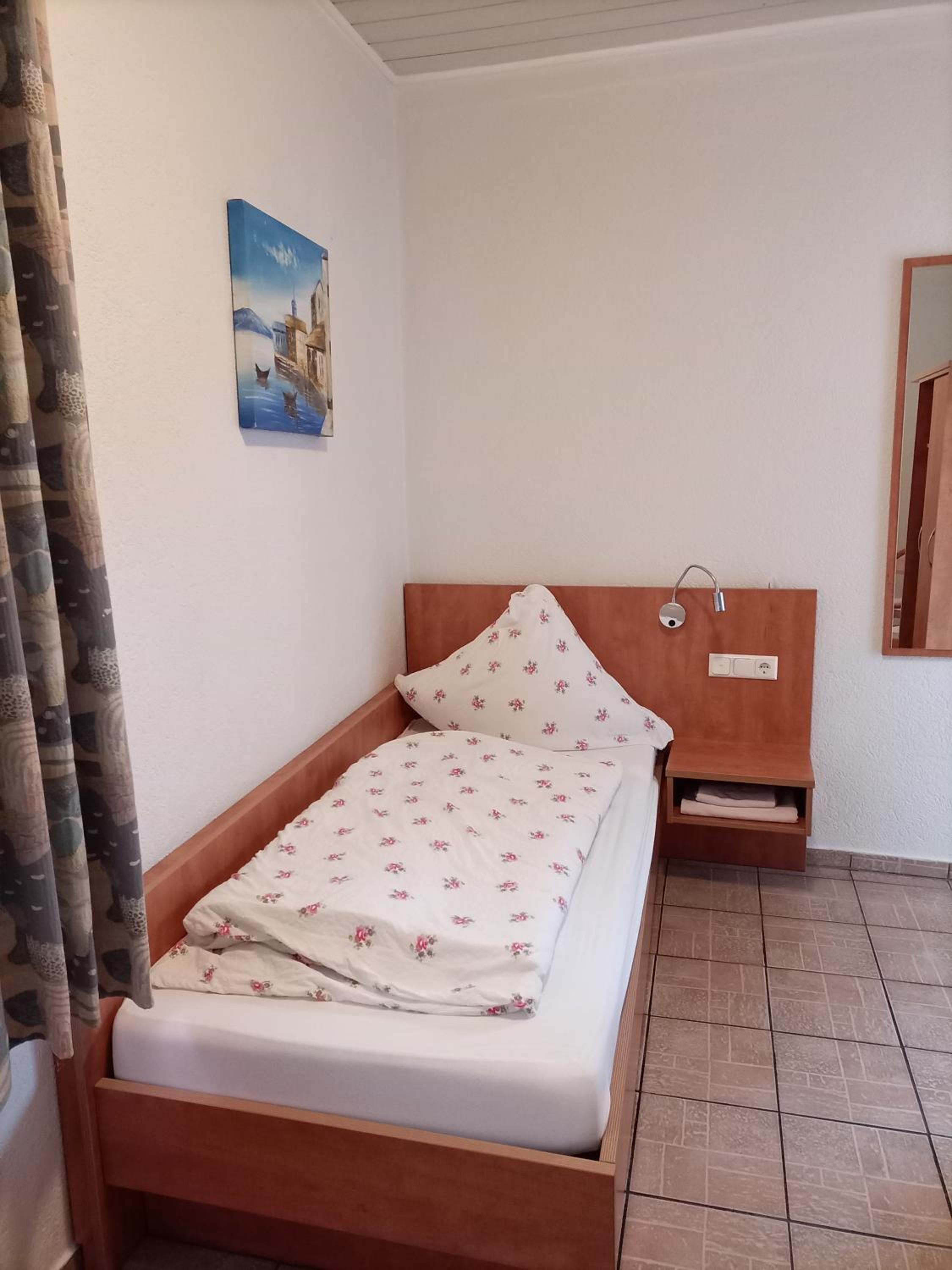 Apartment (3 Adults)