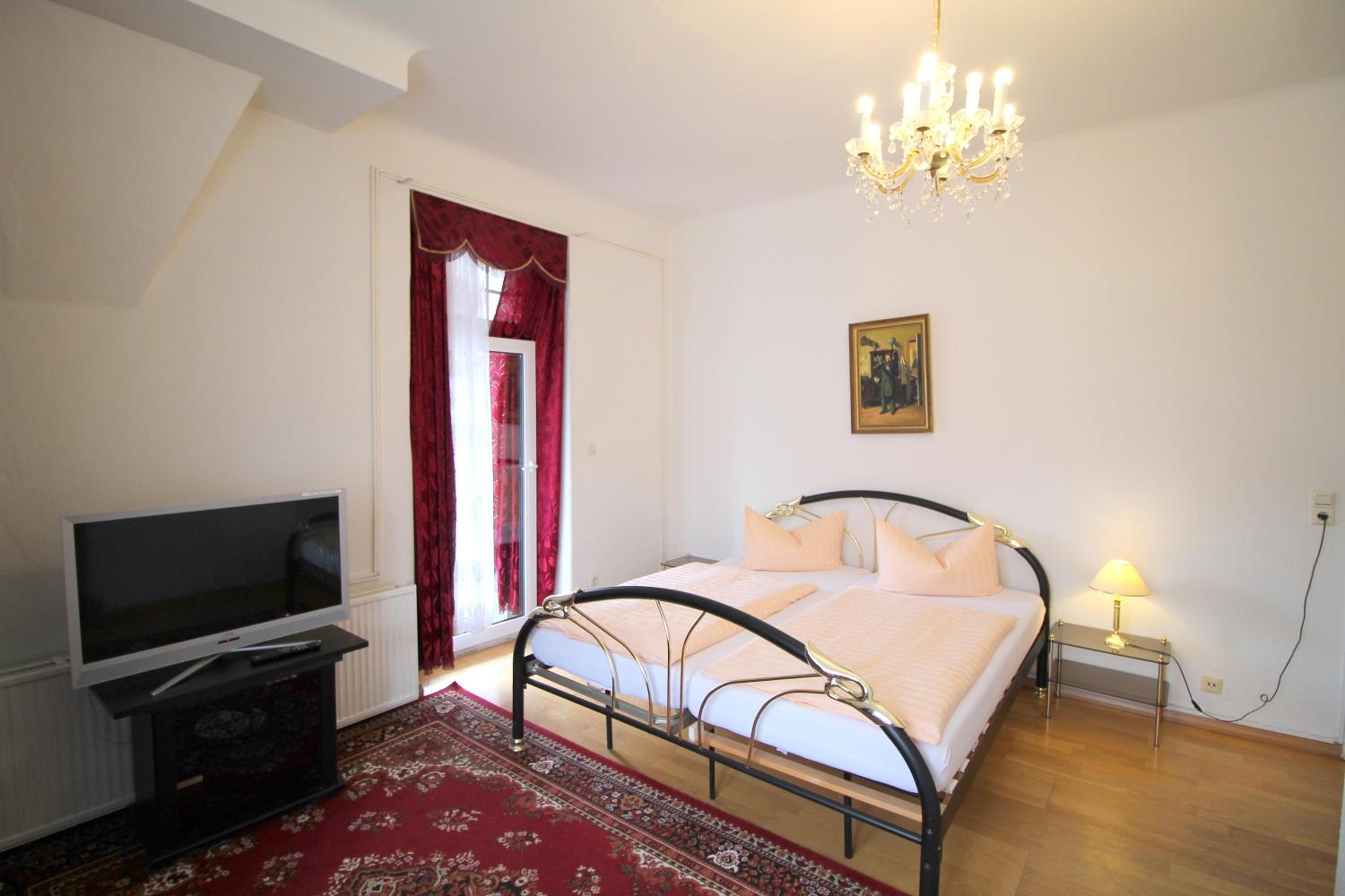 Basic Triple Room