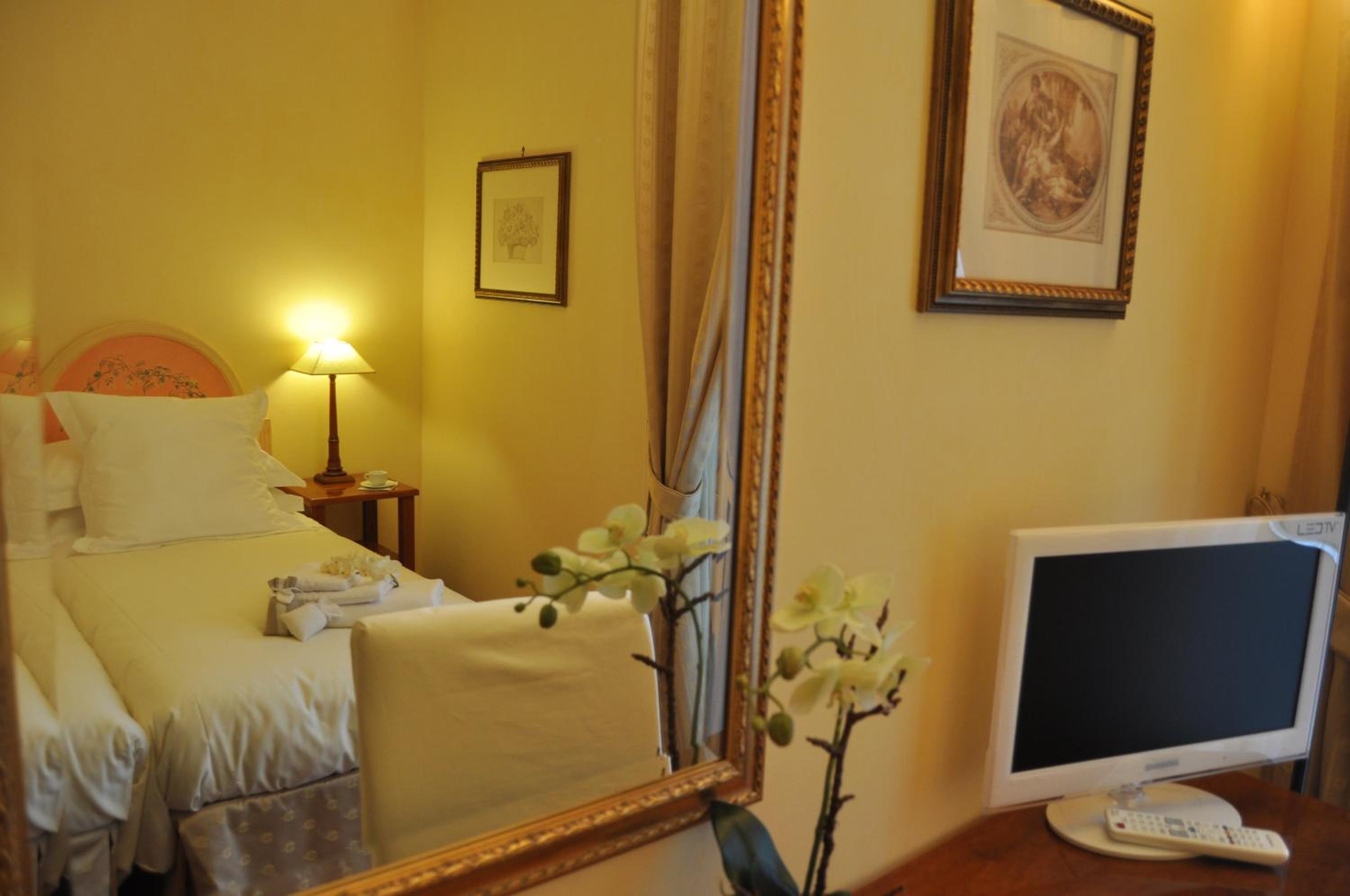 Junior Suite (2 Adults)