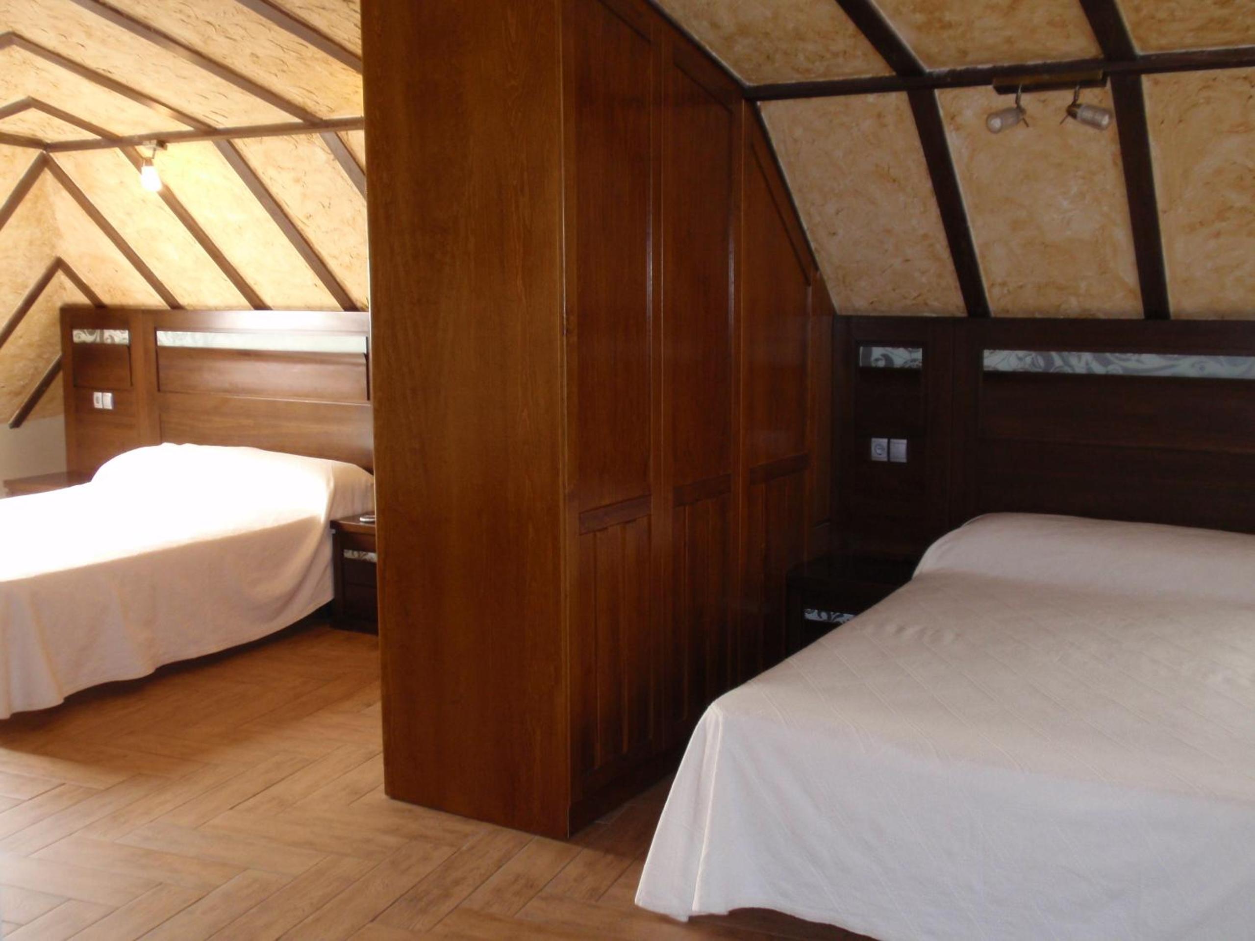 Family Room (4 Adults)