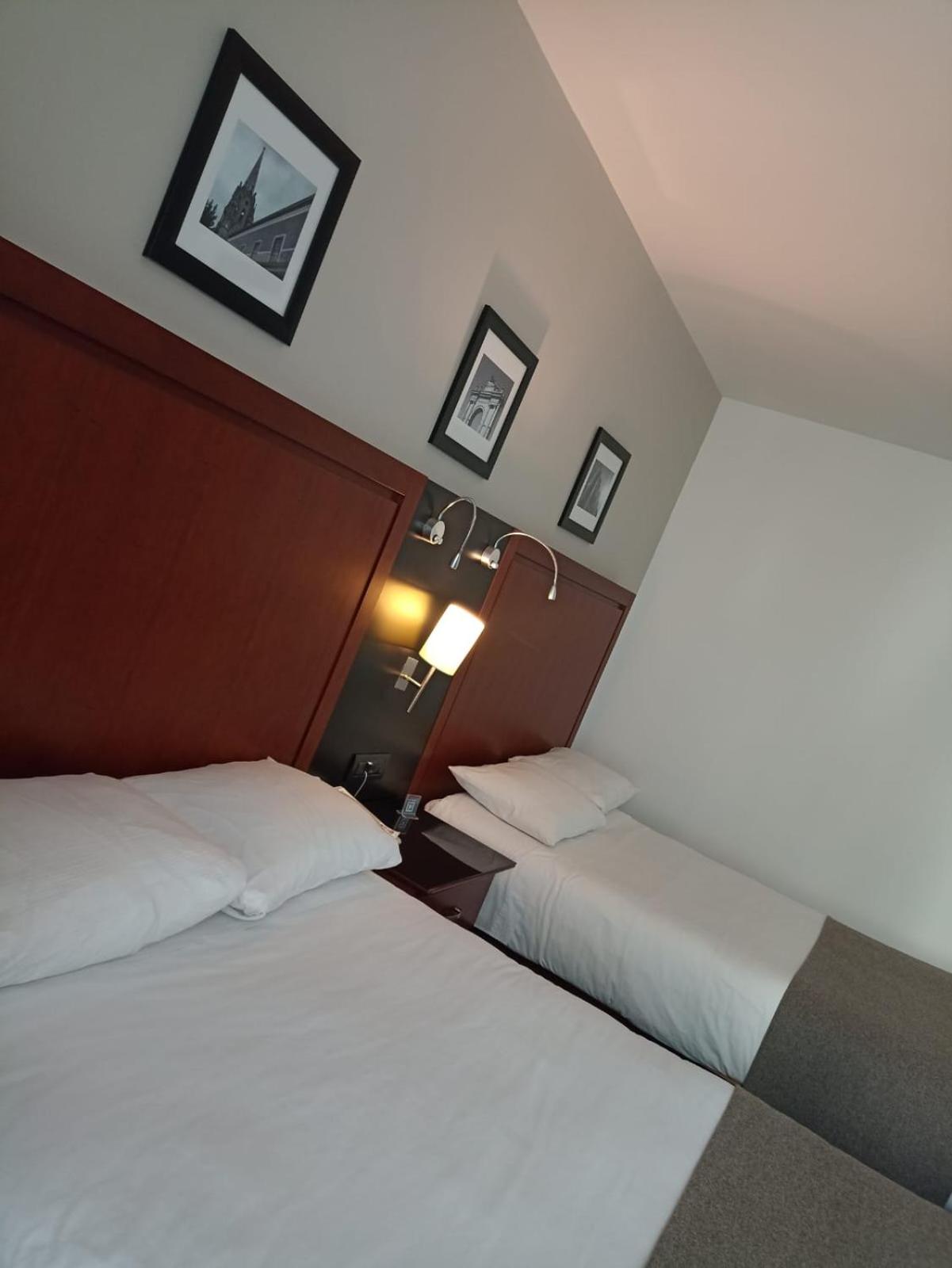 Quadruple Room with Pool View - Non Smoking