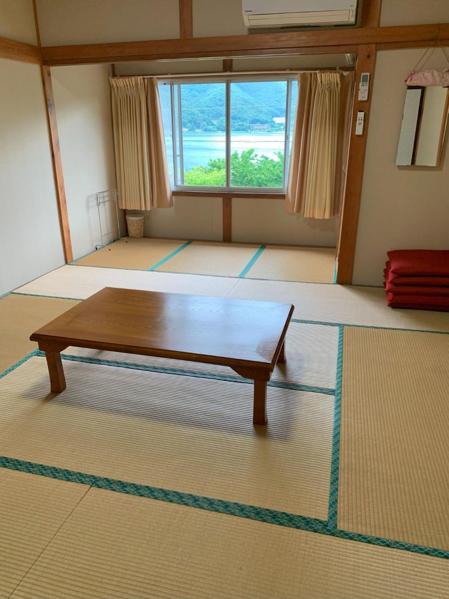 Japanese-Style Room