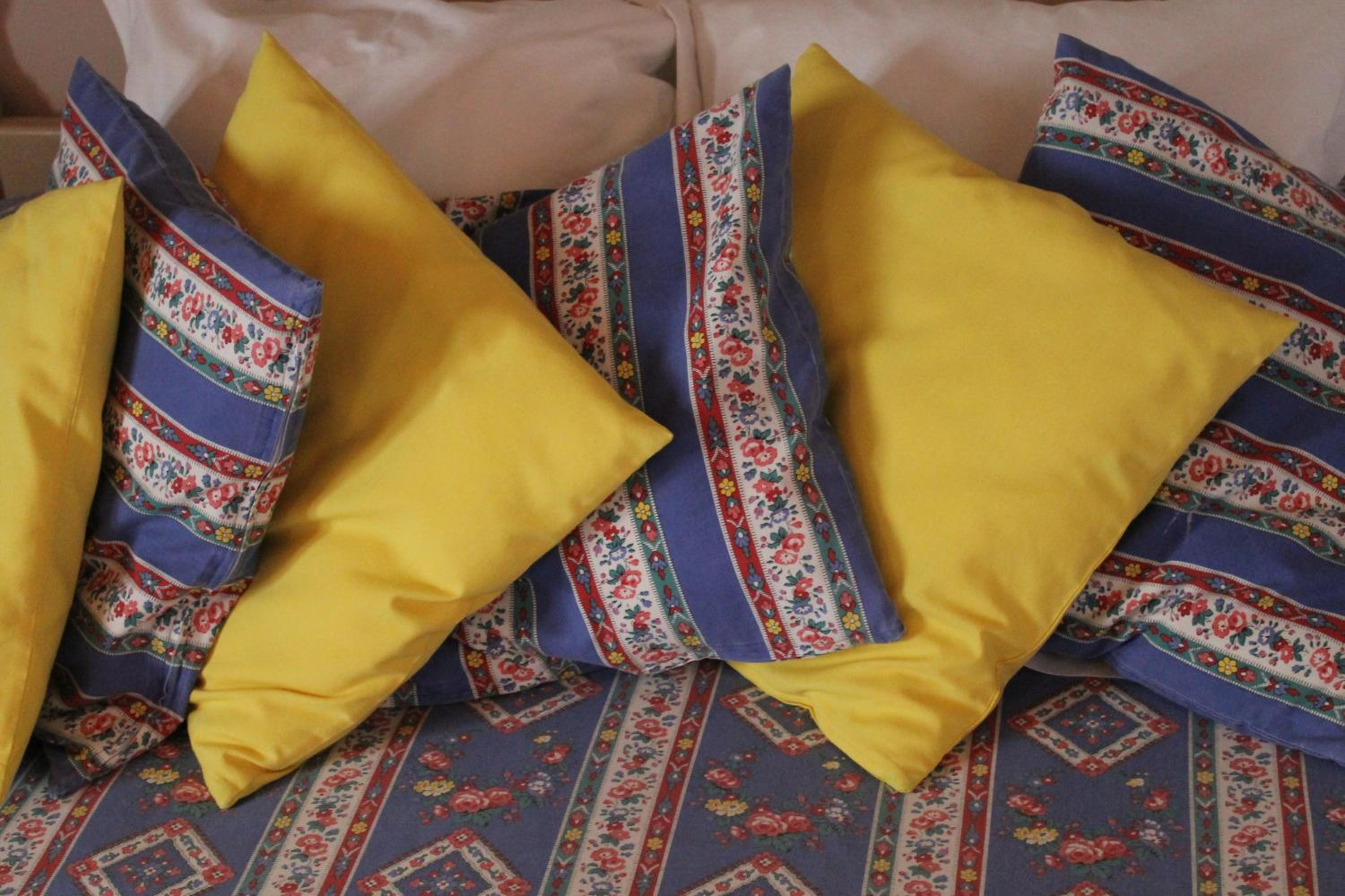 Family Room (2 Adults + 2 Children)