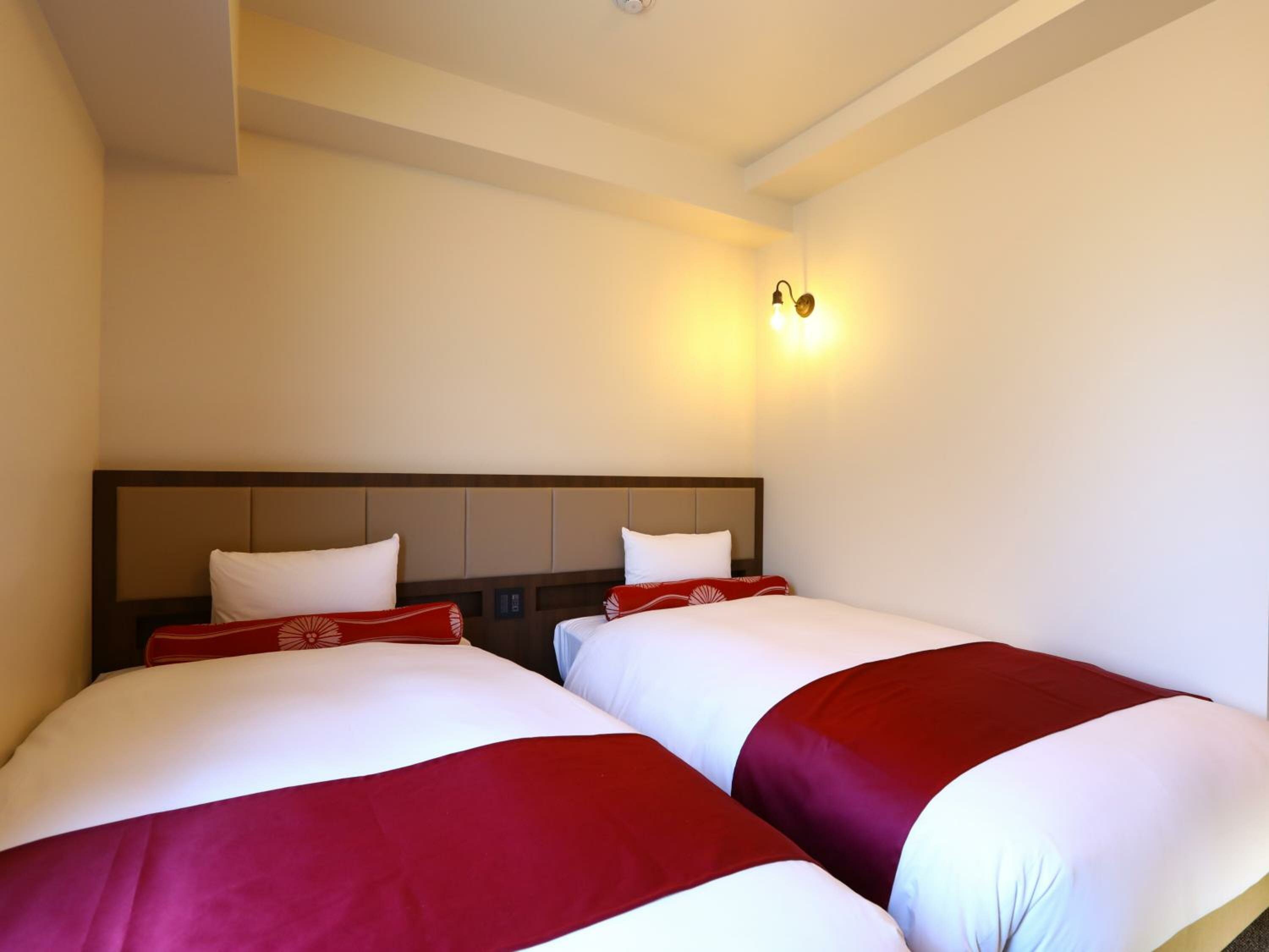 Standard Twin Room - Non-Smoking