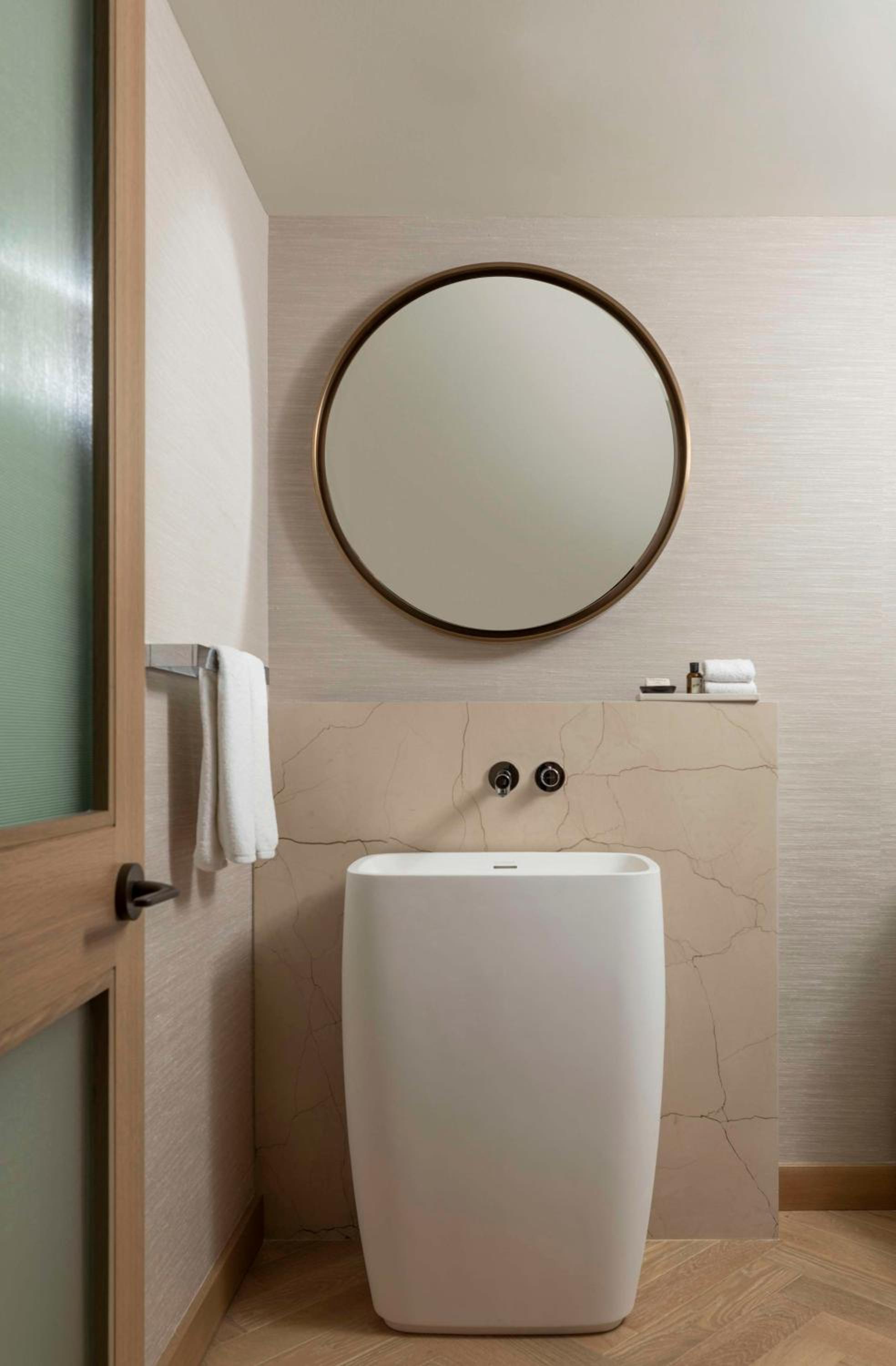 Chicago Avenue Suite