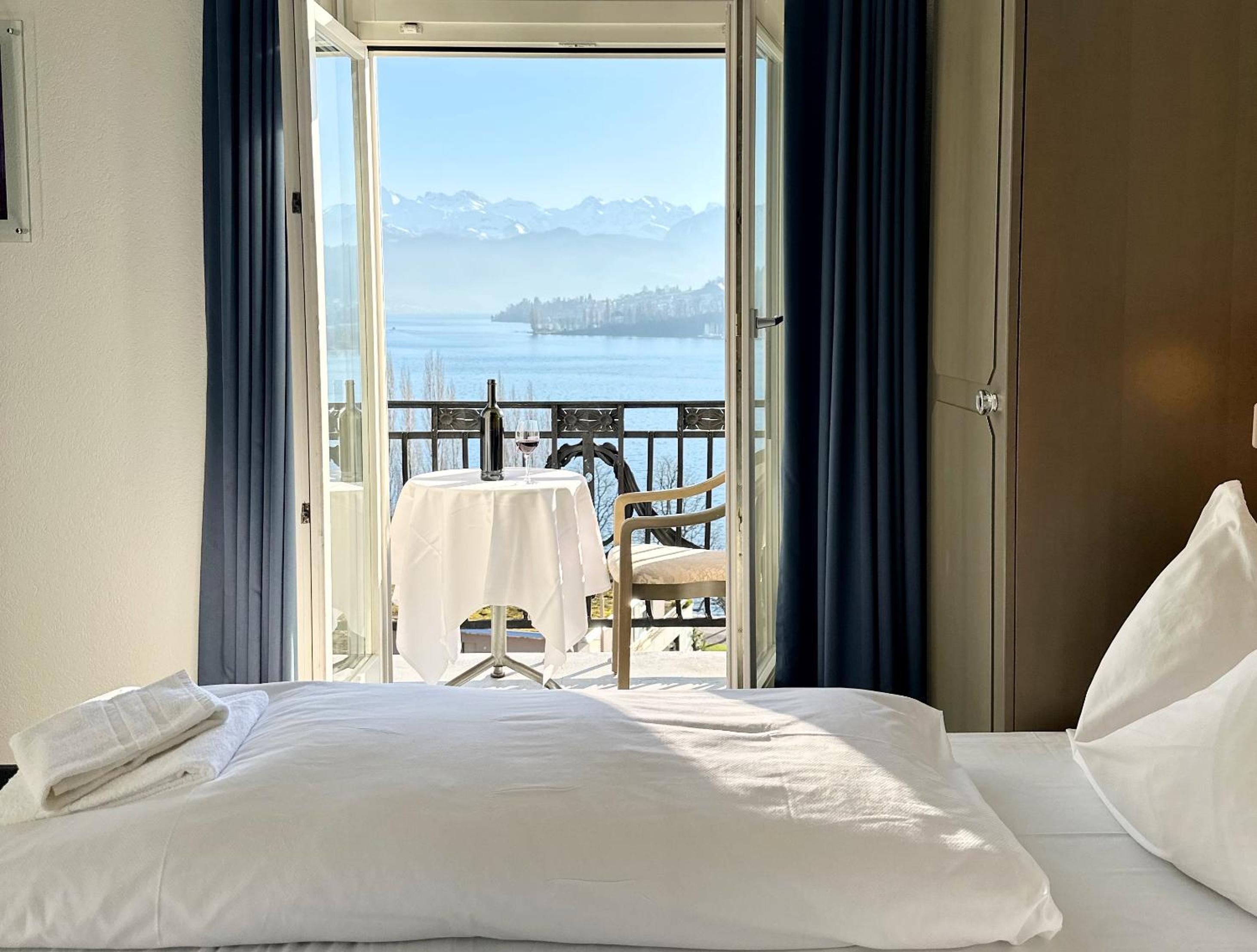 Single Room with Lake View