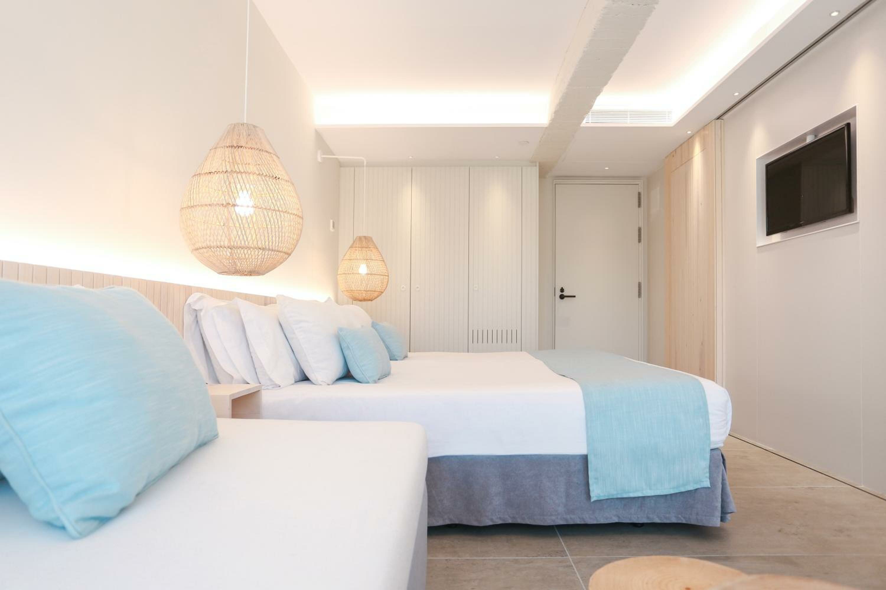 Double Room with Pool View