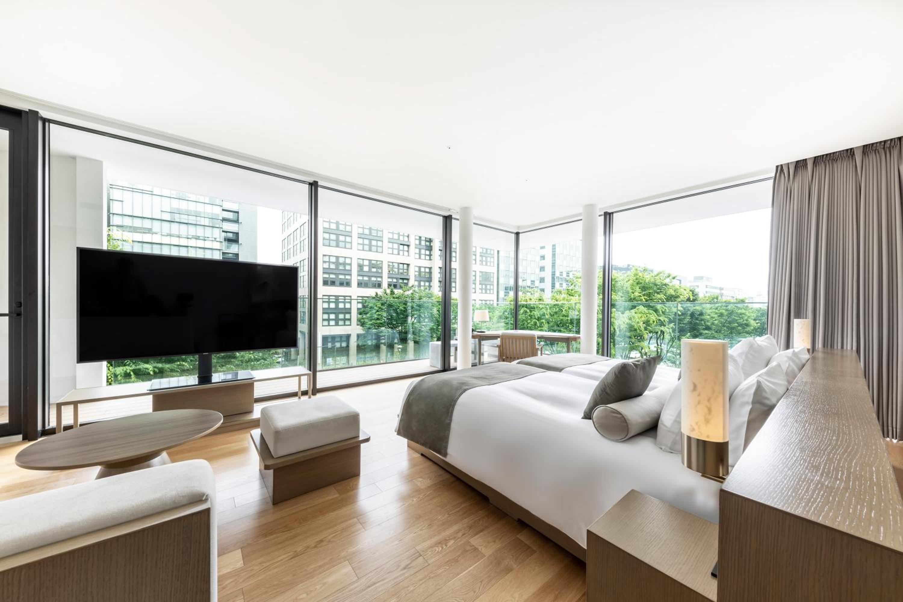 Corner Twin Room with Balcony and Lounge Access - Non-Smoking