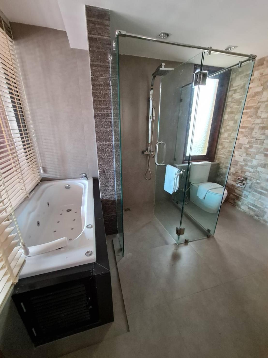 Suite with Pool View