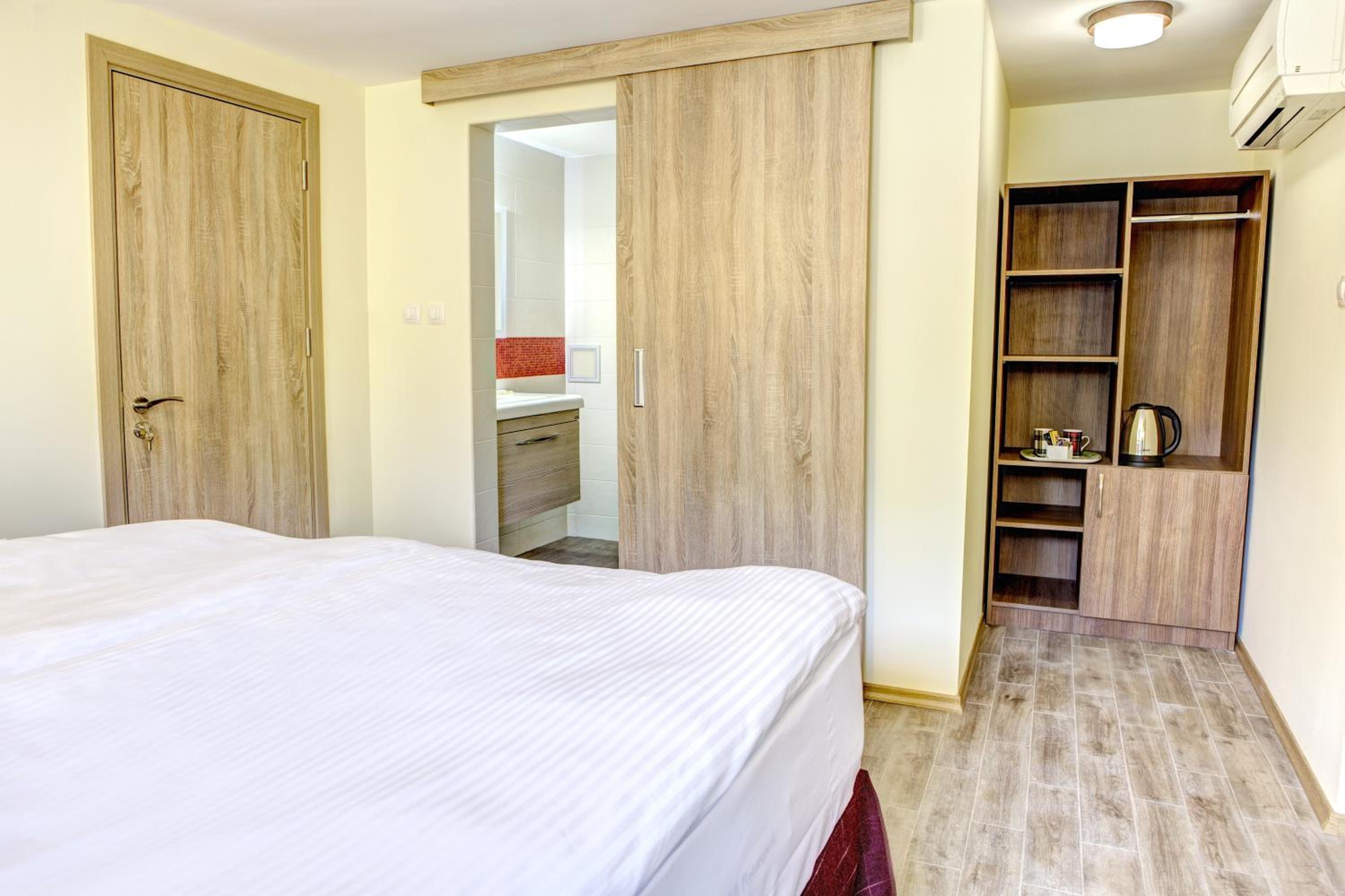 Economy Double Room