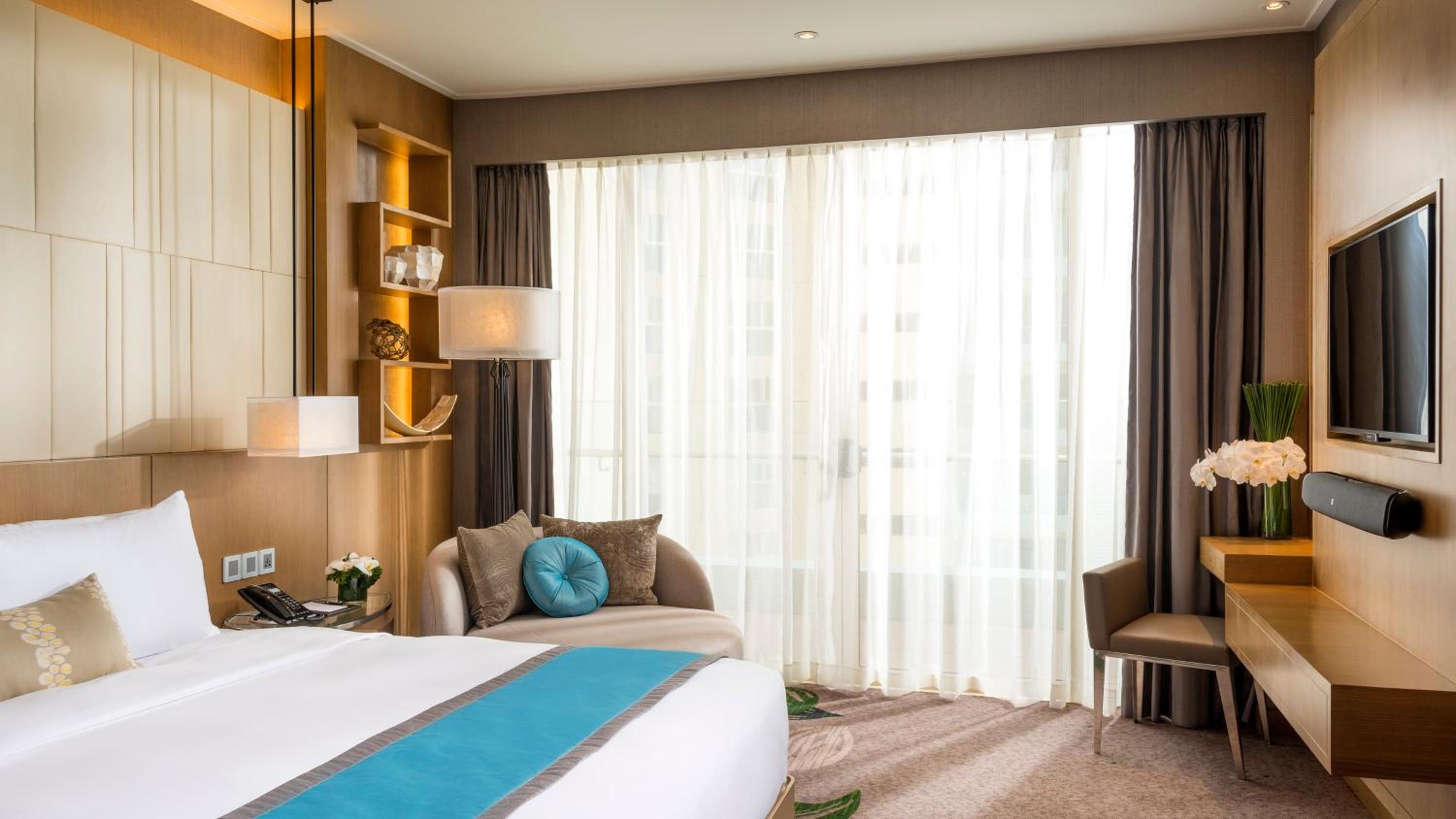 One-Bedroom Twin Suite with City View 