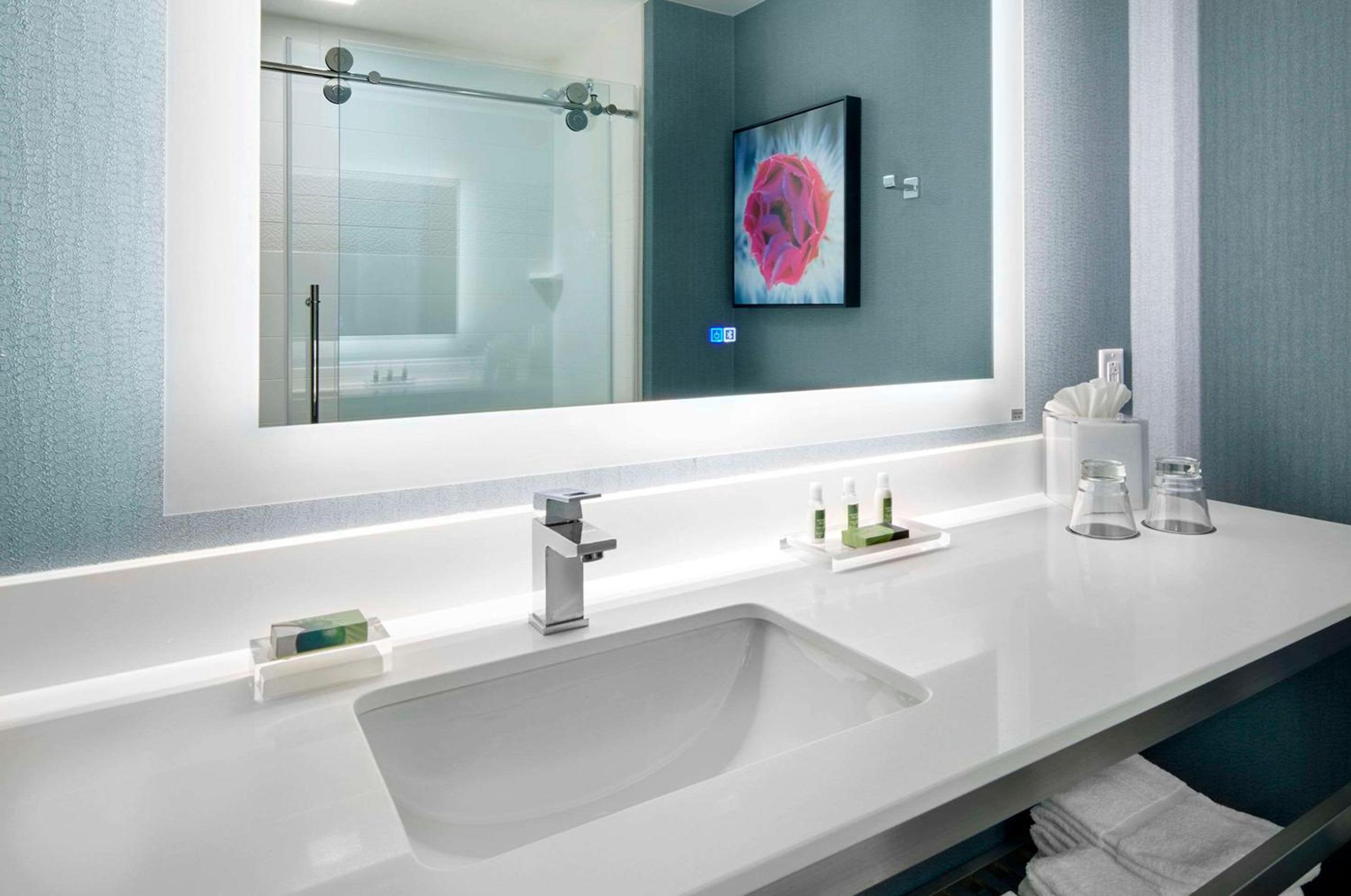 King Suite - Non Smoking