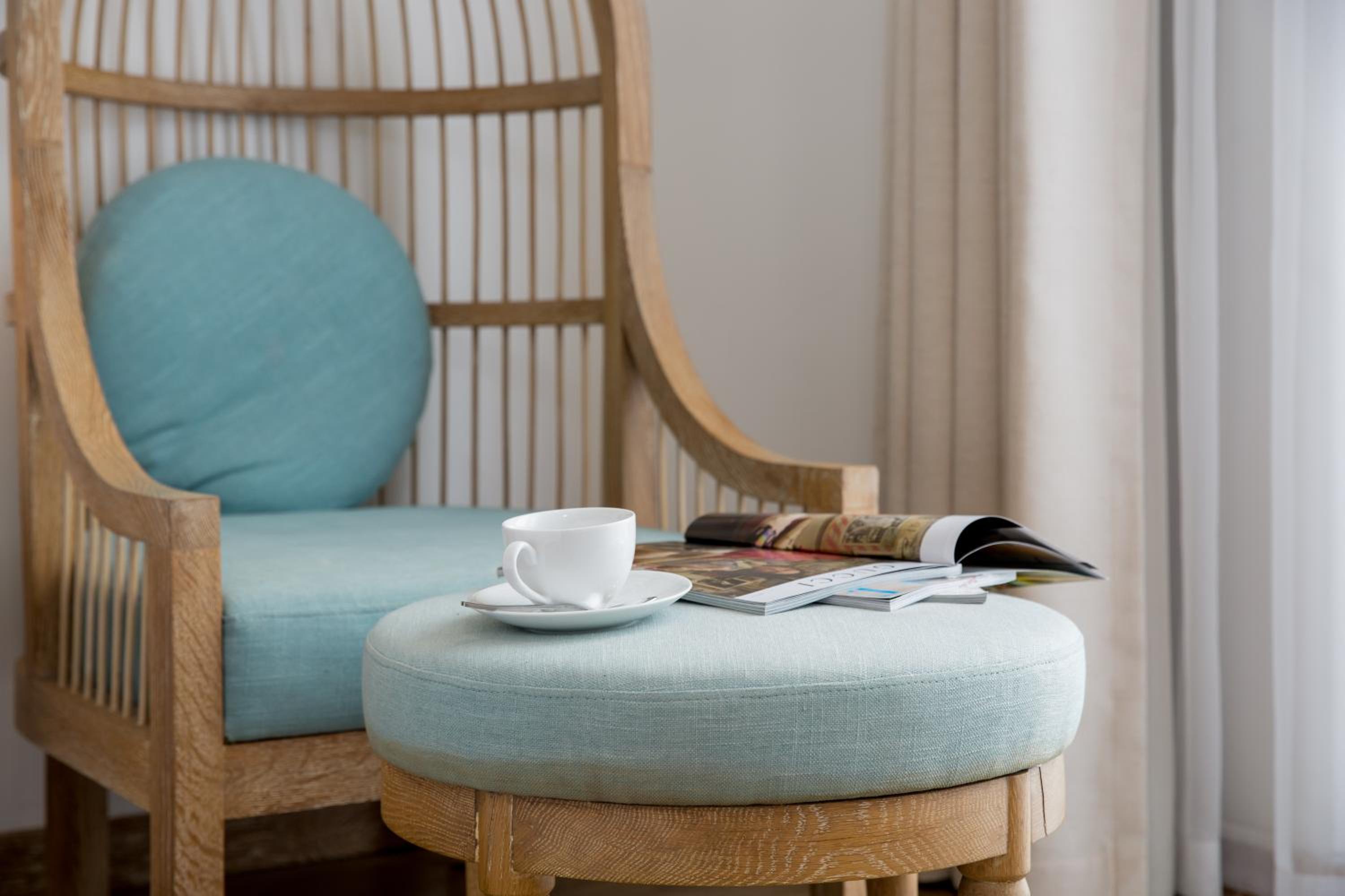 Santorin Suite with Balcony - Pool/City View